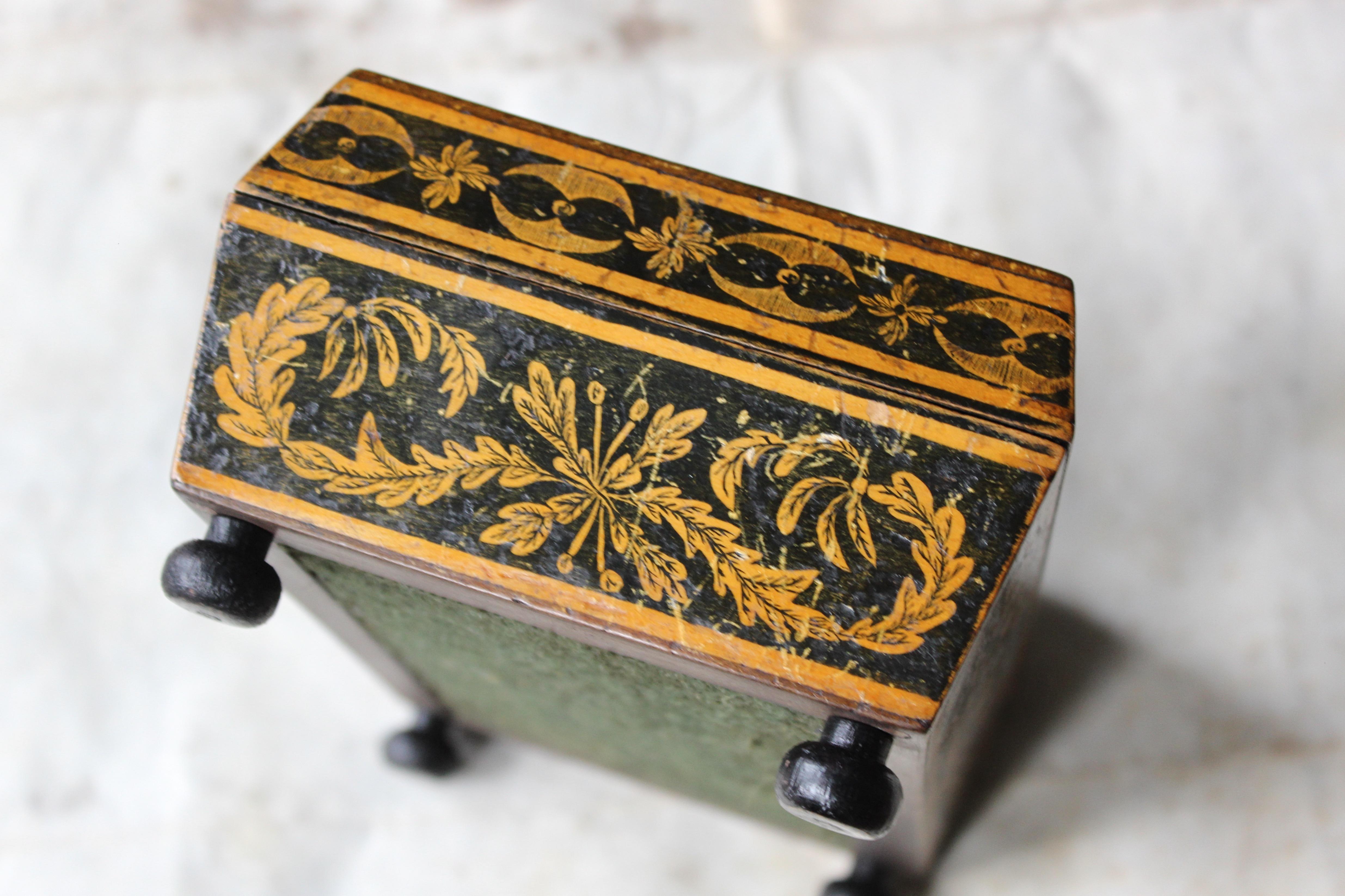 Late 18th Century Neoclassical George III Penwork Sarcophagus Jewellery Box  For Sale 13