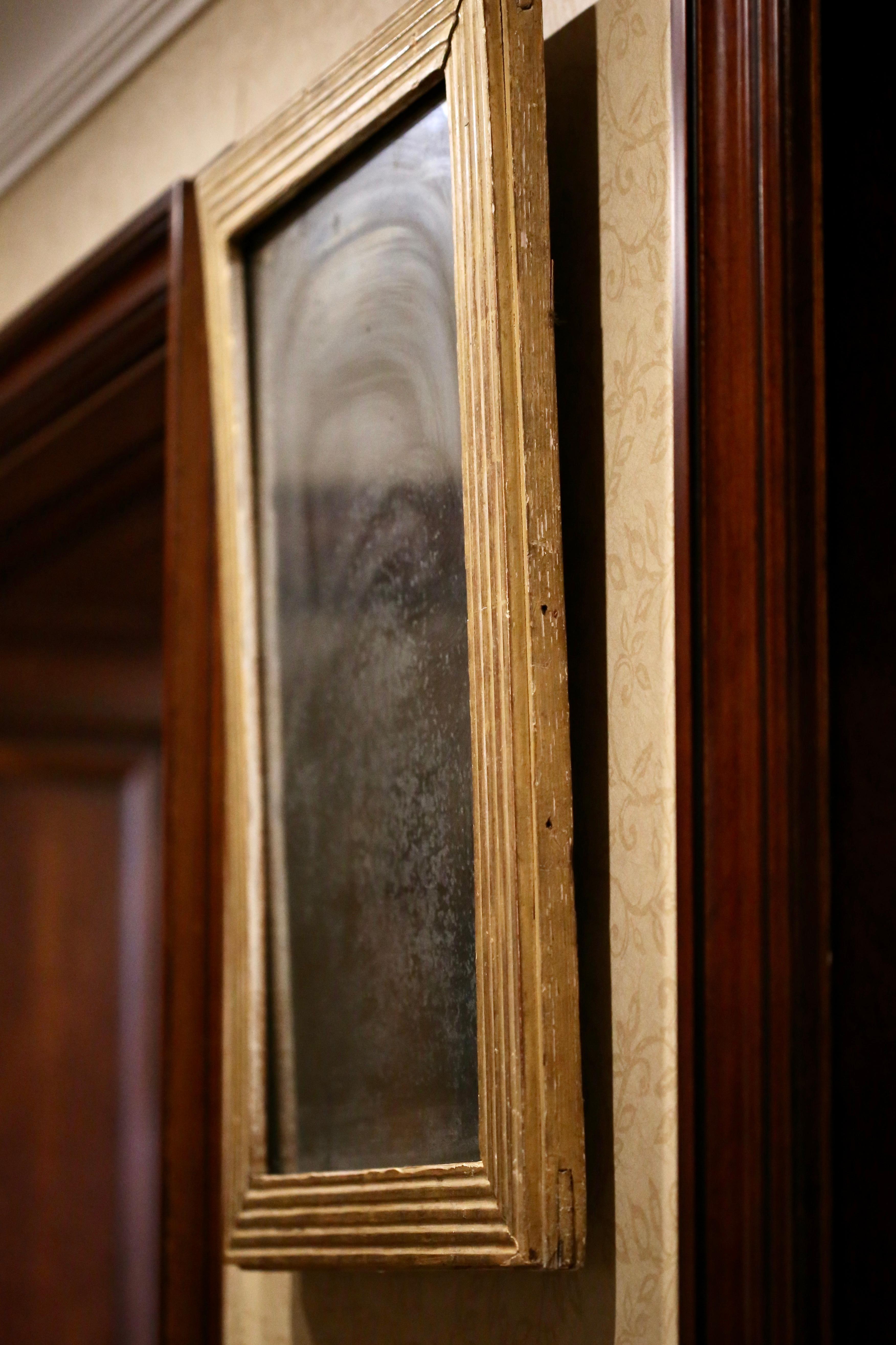 Neoklassischer Giltwood-Spiegel des späten 18. Jahrhunderts - Christie's Auktion 2011 im Angebot 13