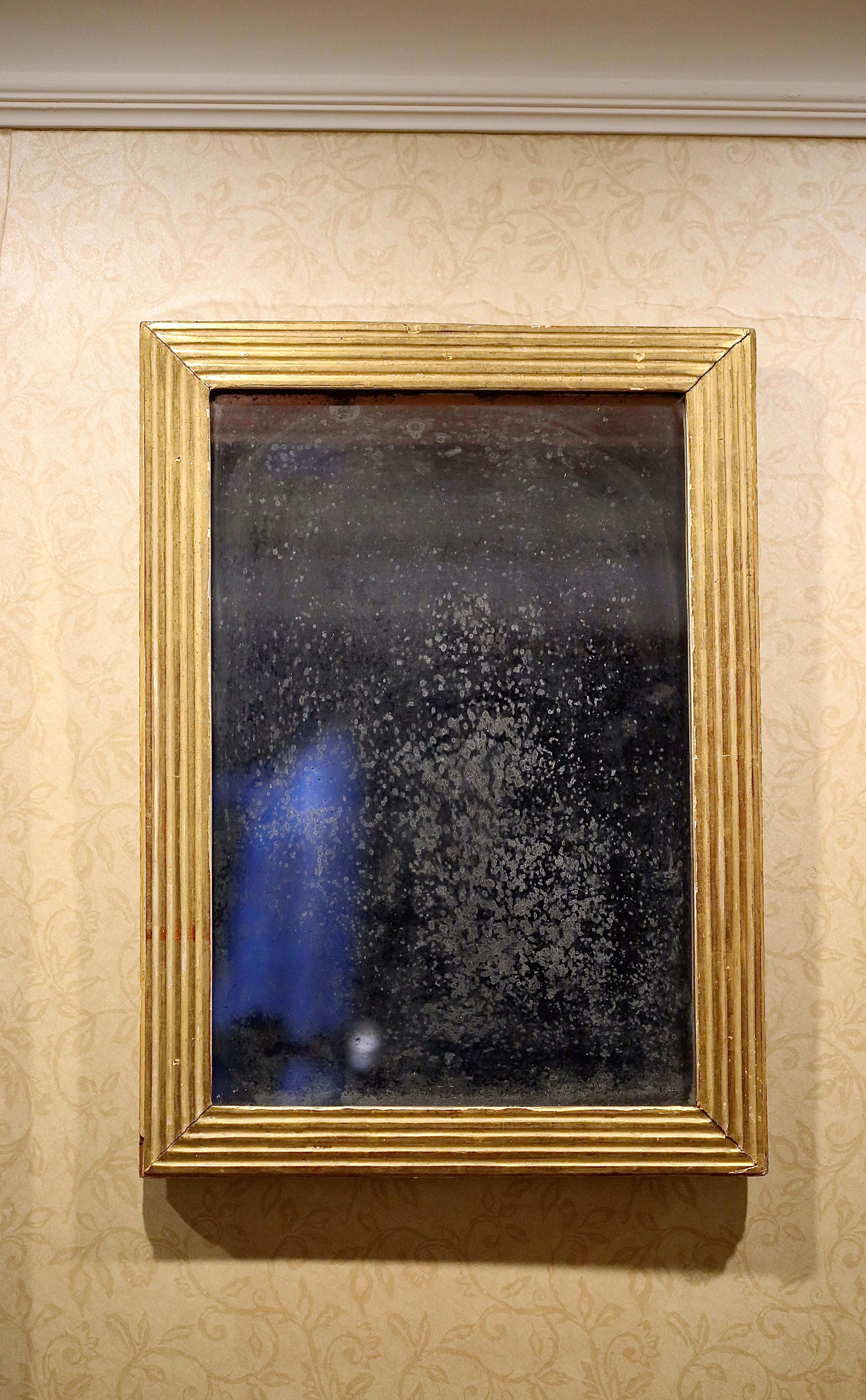 Französischer neoklassizistischer Spiegel aus Giltwood, Ende 18. - Anfang 19.

MIROIR D'EPOQUE NEOCLASSIQUE
FIN DU XVIIIEME-DEBUT DU XIXEME SIECLE

Ursprünglich befand sich dieser Spiegel im Inneren der Abtei von Royaumont (PALAIS ABBATIAL DE