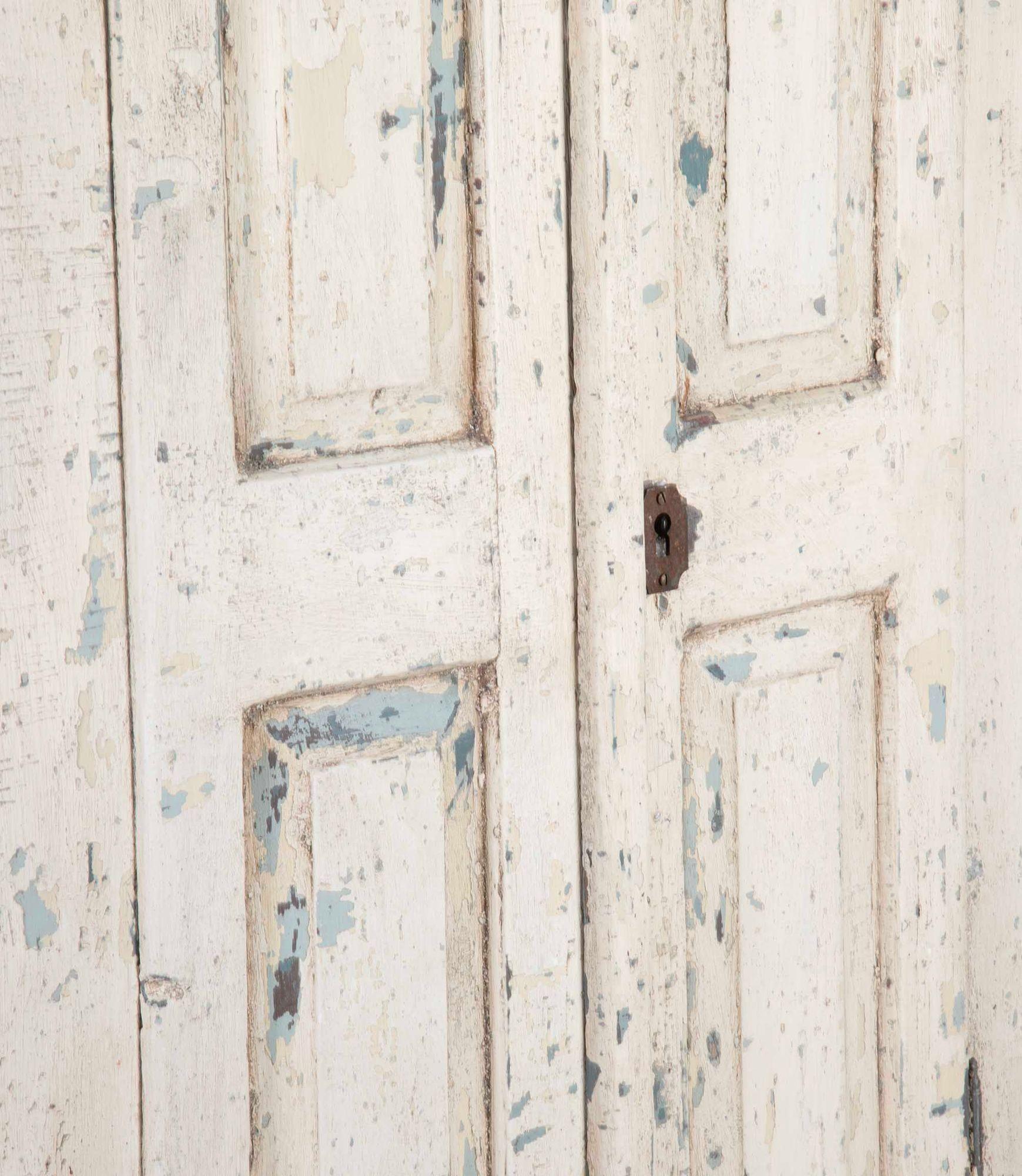 Armario pintado del Tirol del Norte de finales del siglo XVIII en Bueno estado para la venta en Gloucestershire, GB