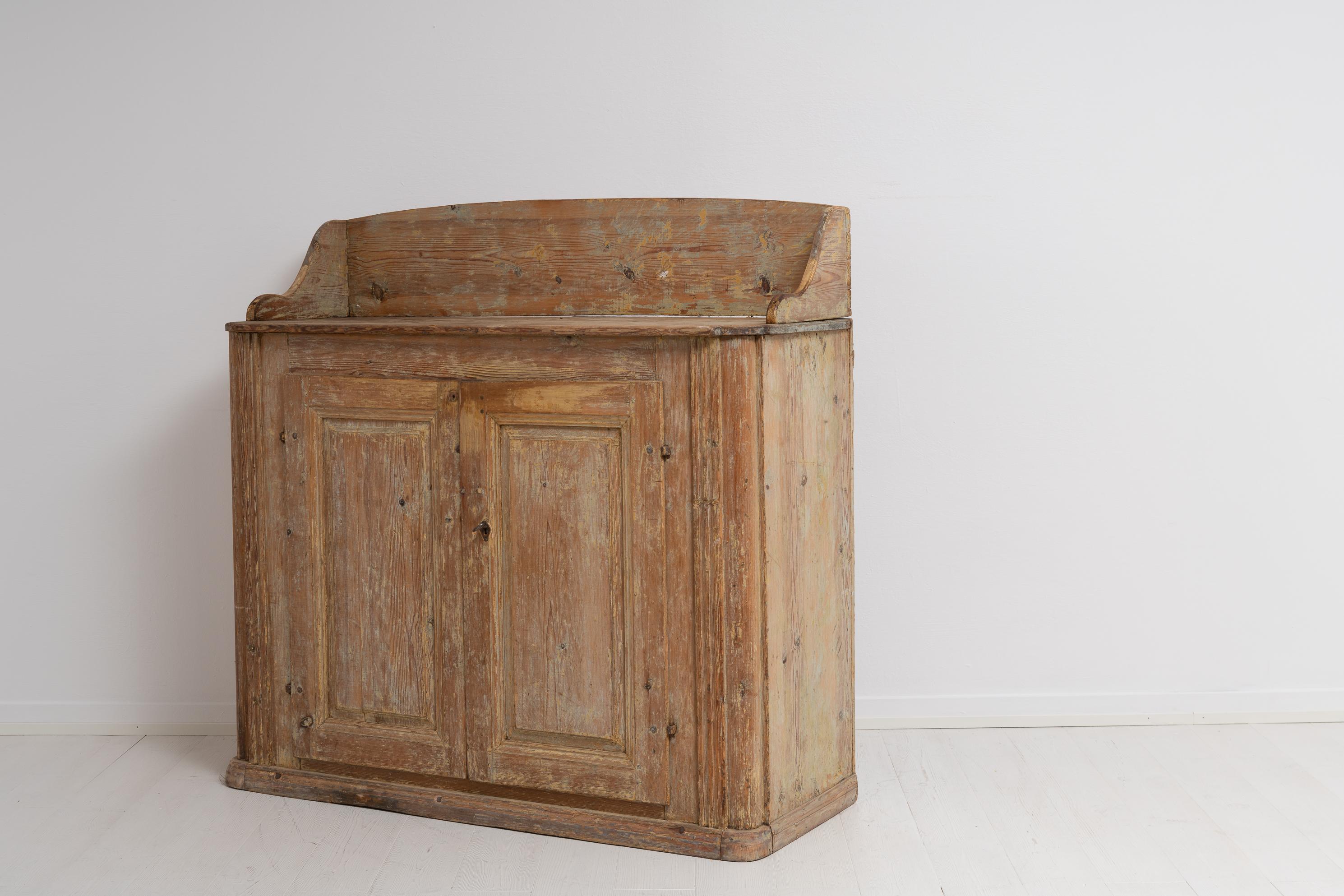 Late 18th Century Northern Swedish Country Rococo Sideboard 1
