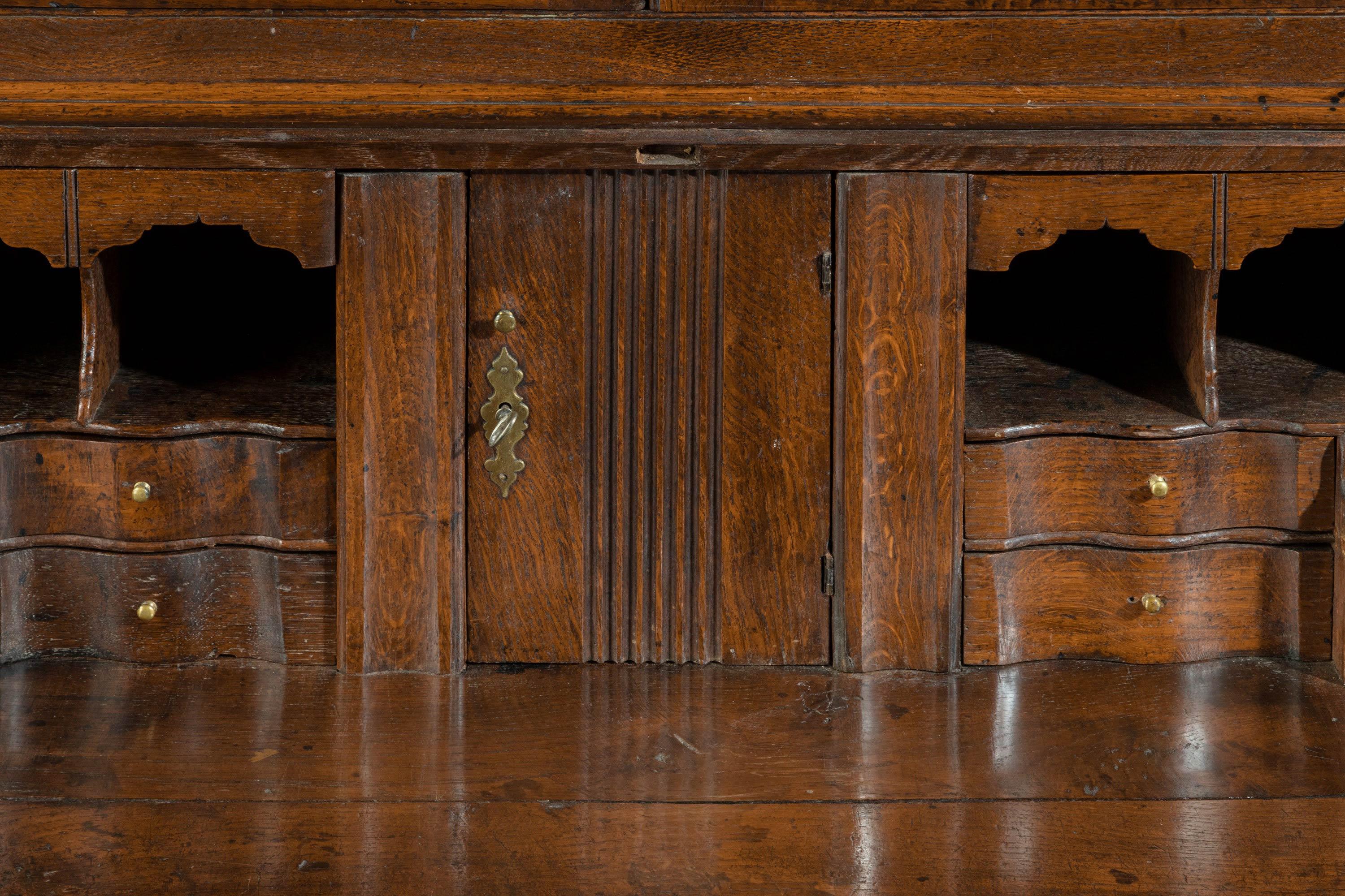 Late 18th Century Oak Bureau Cabinet In Good Condition In Peterborough, Northamptonshire