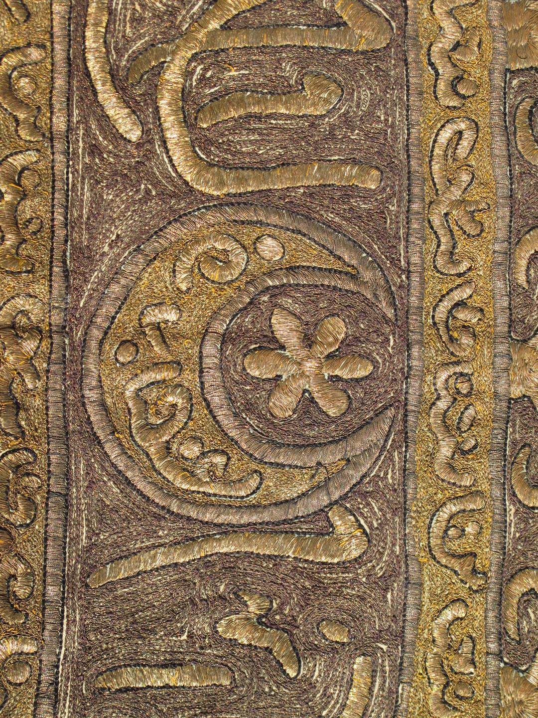 Gebetsteppich aus dem späten 18. Jahrhundert aus dem Osmanischen Reich in Gold und Metall (Handgewebt) im Angebot