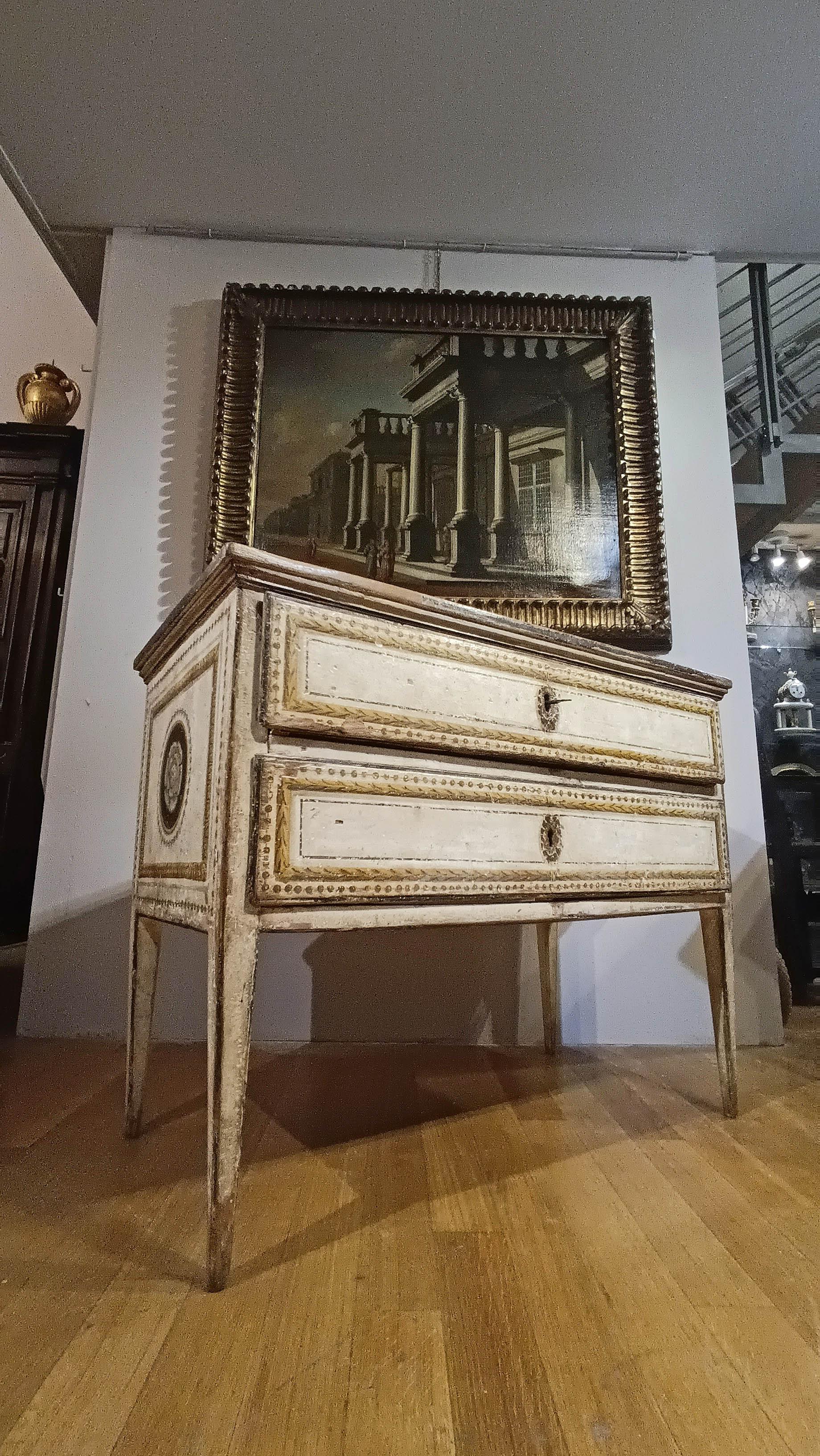 Commode néoclassique peinte de la fin du XVIIIe siècle en vente 5
