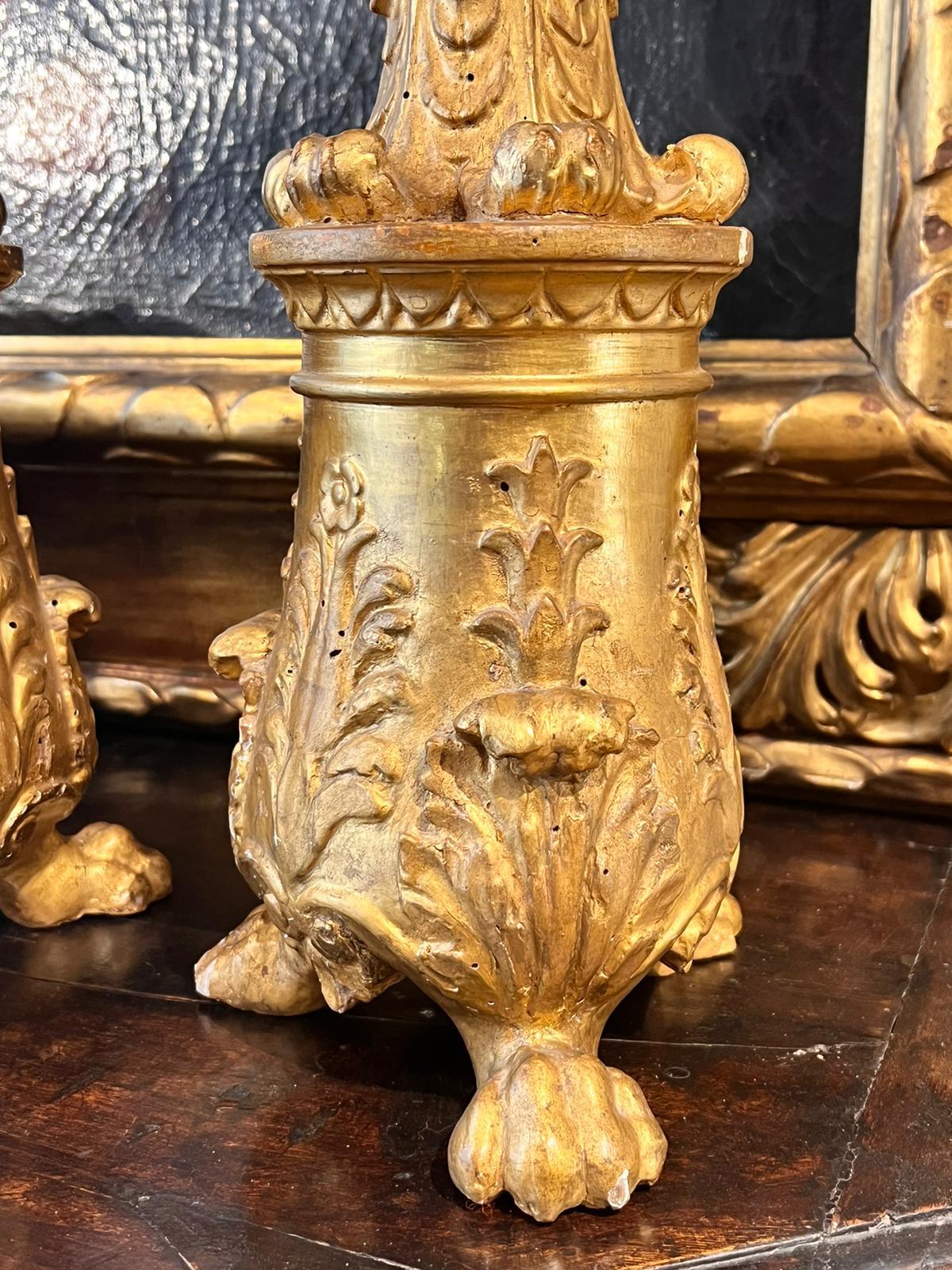 Late 18th Century Pair of Carved and Giltwood Torches For Sale 8