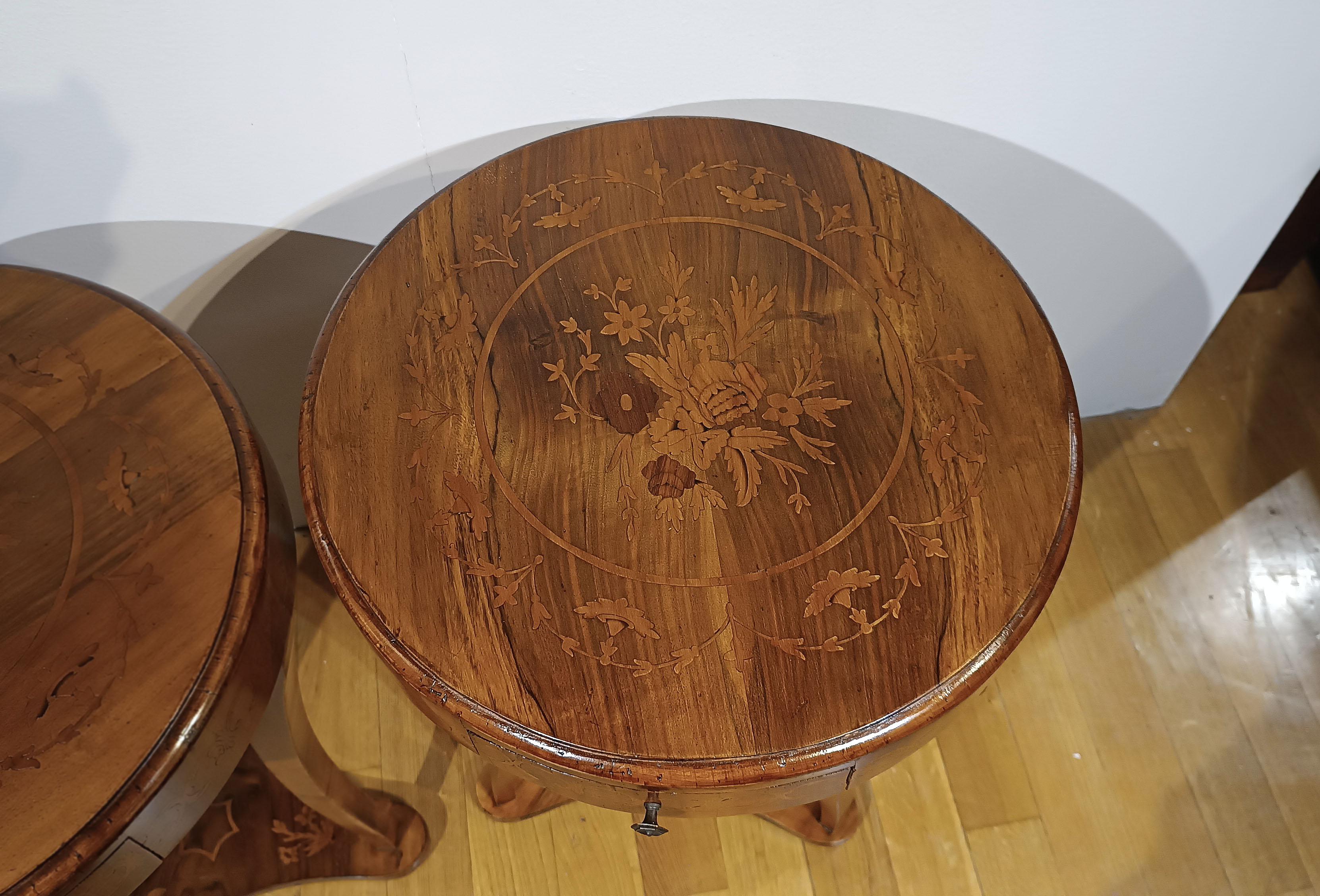 SPÄTES 18. JAHRHUNDERT PAAR DIREKTORISCHES SLAB UND EINGELEIDETE KOFFEETISCHE im Angebot 7