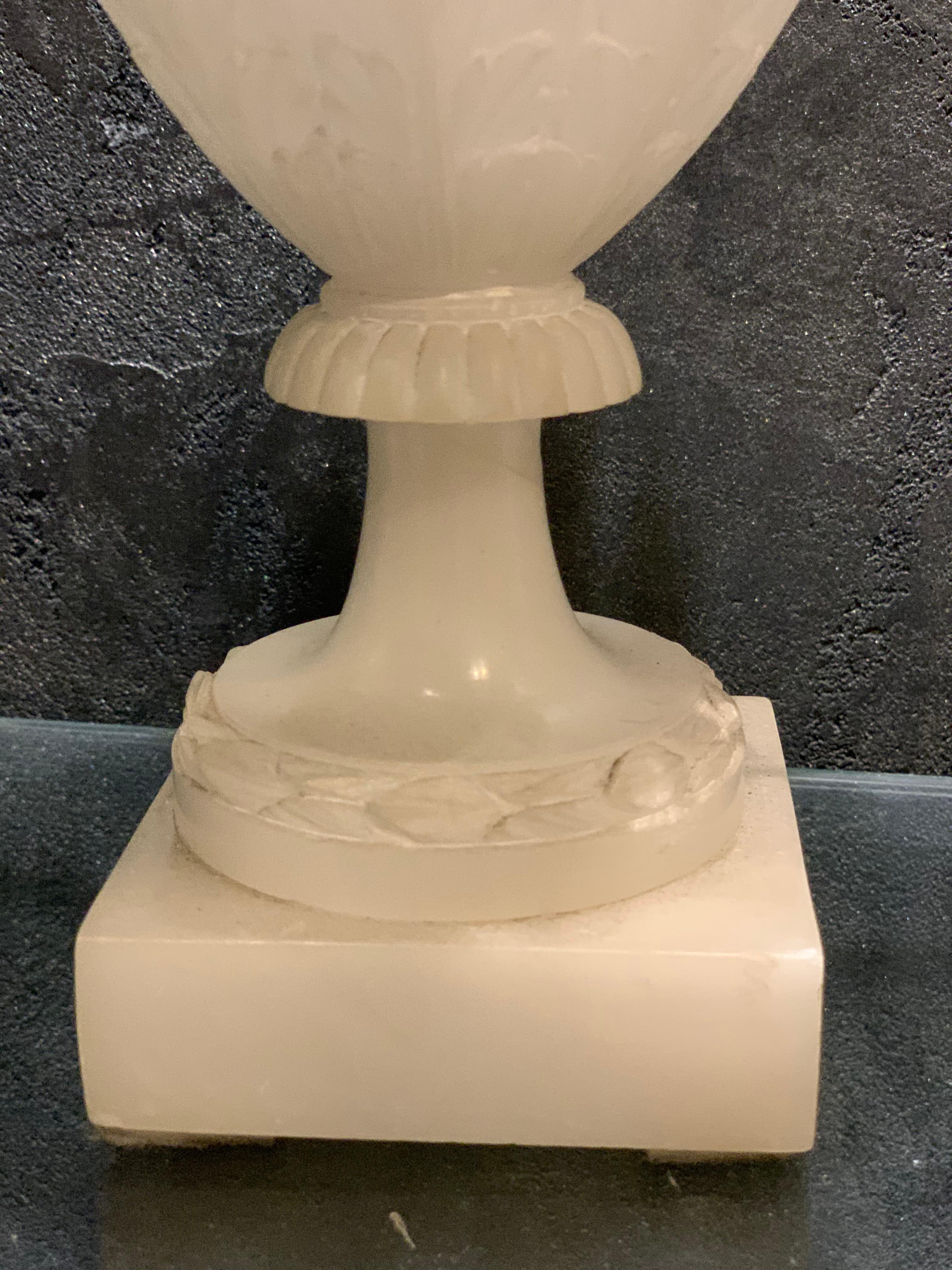 Late 18th Century Pair of Neoclassical Alabaster Scent Burning Vases For Sale 4