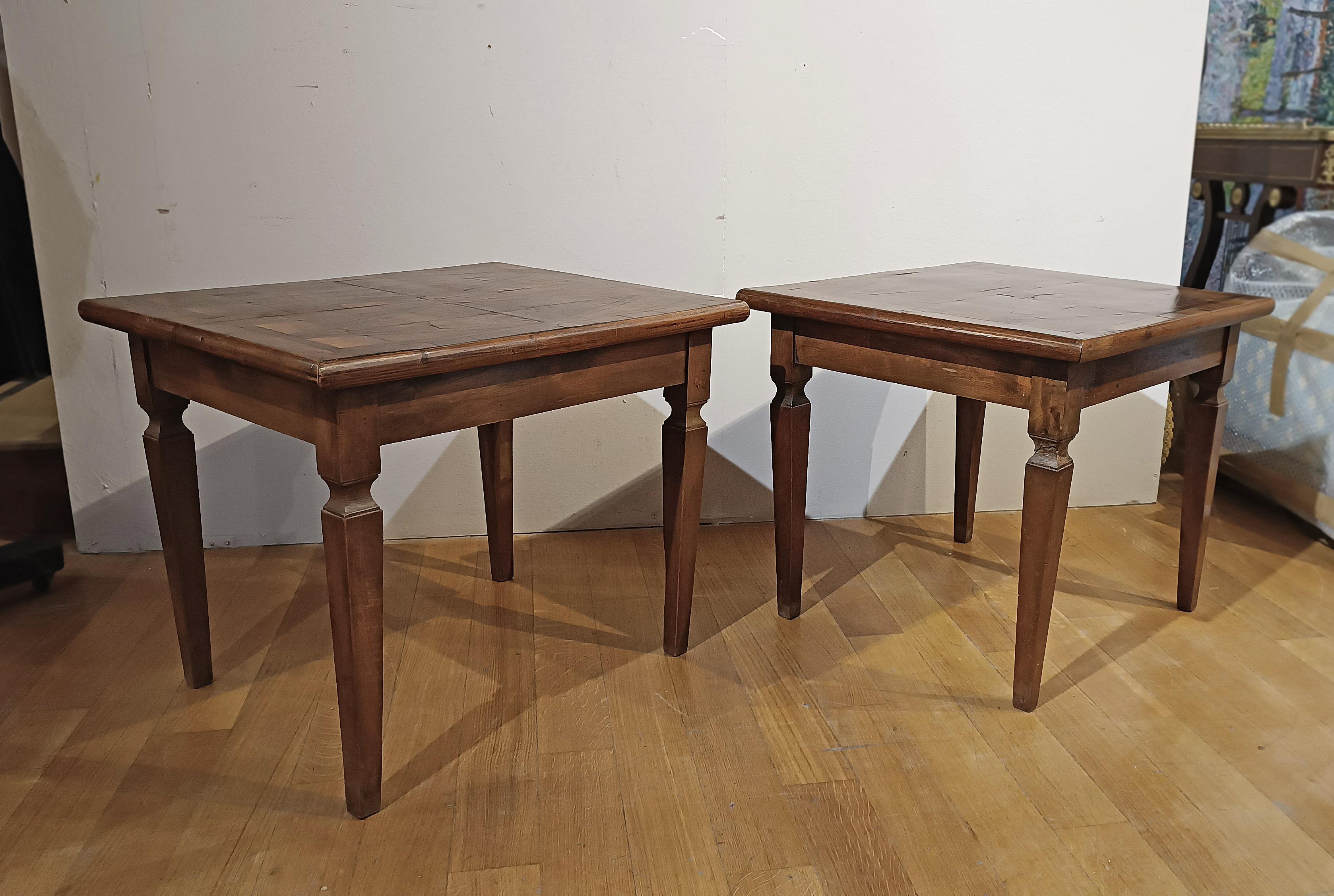 italien LATE 18th CENTURY PAIR OF NEOCLASSICAL COFFEE TABLES en vente