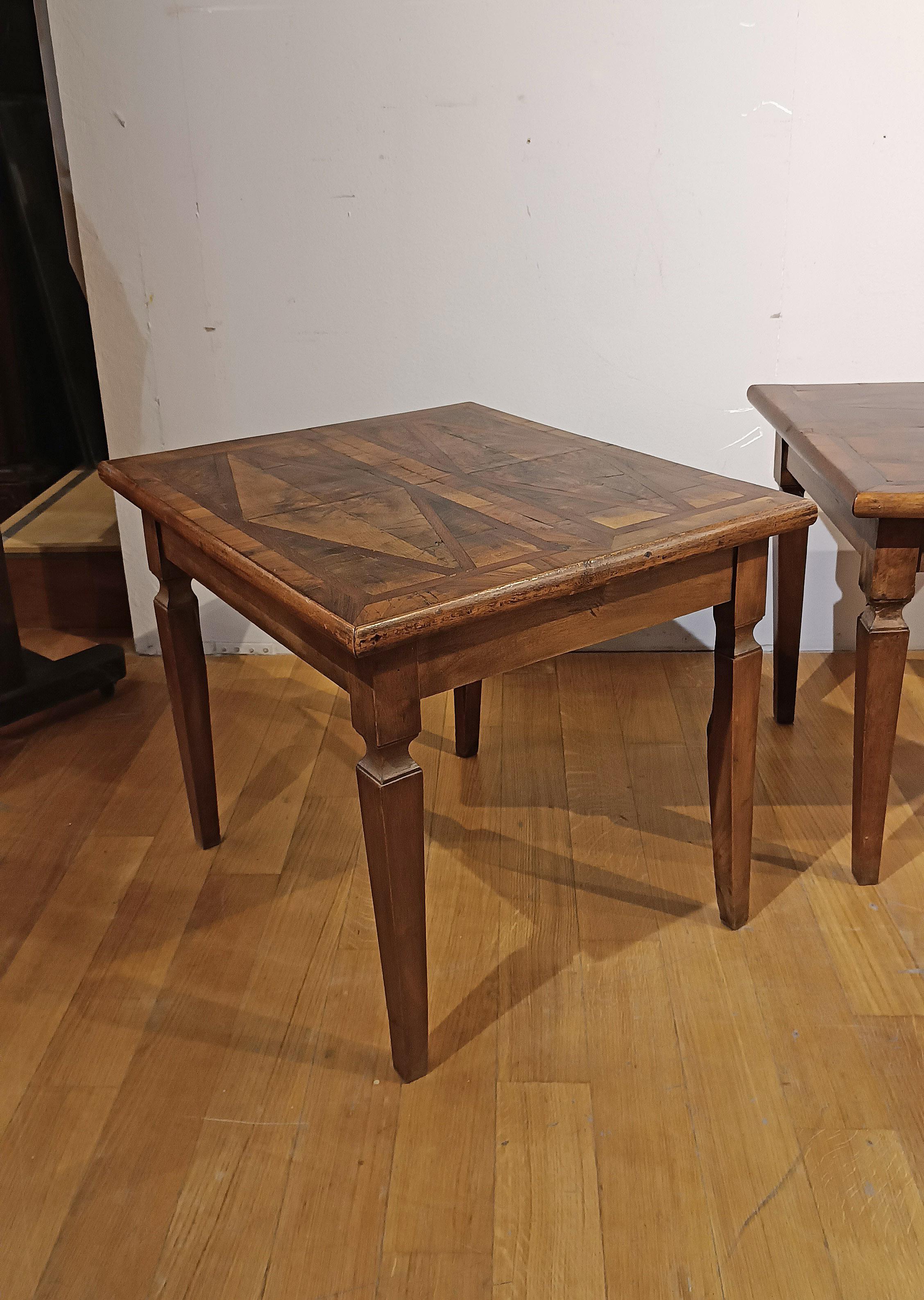 Noyer LATE 18th CENTURY PAIR OF NEOCLASSICAL COFFEE TABLES en vente