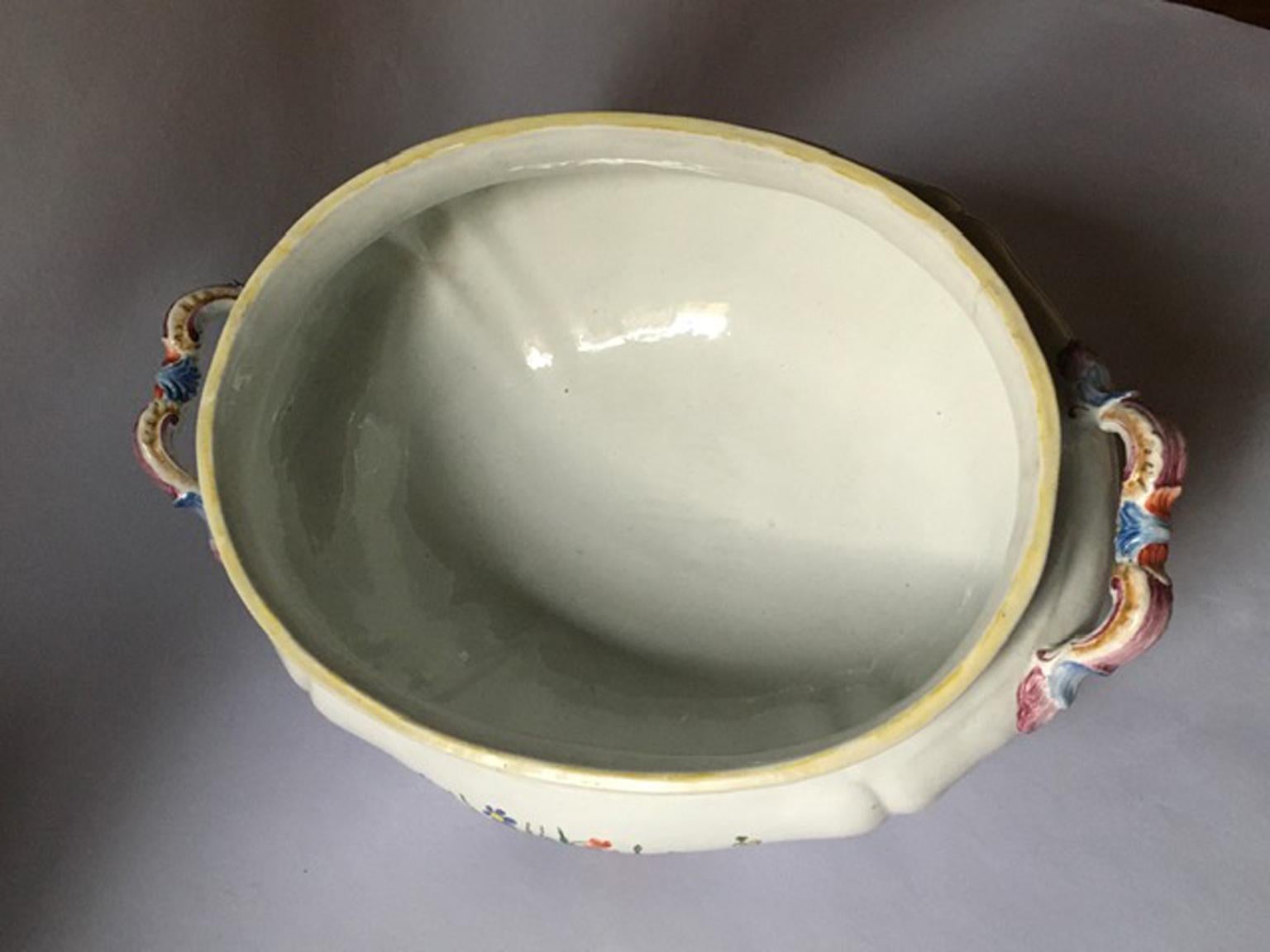 Italy Late 18th Century Porcelain Richard Ginori Doccia Soup Bowl For Sale 5