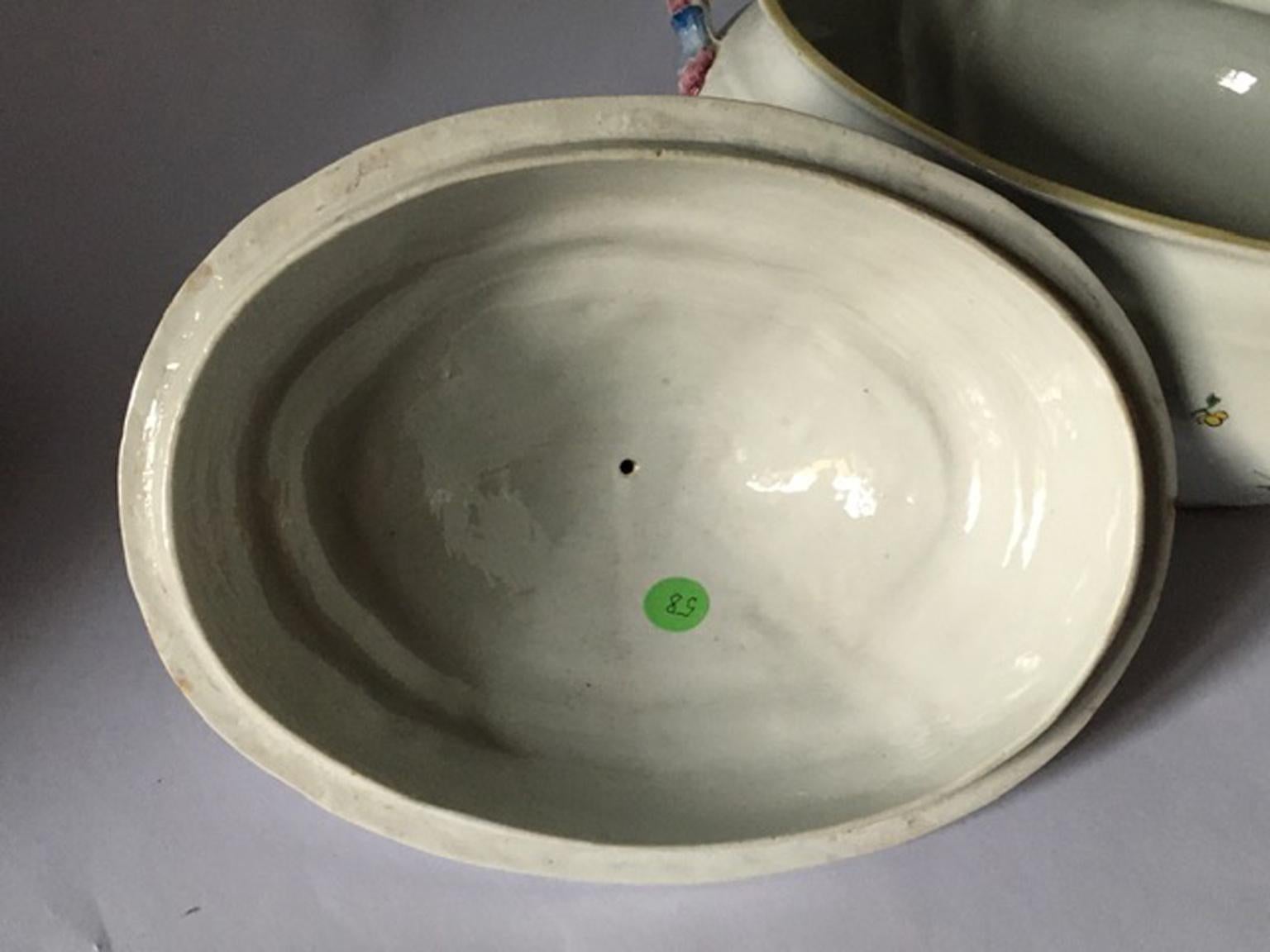 Italy Late 18th Century Porcelain Richard Ginori Doccia Soup Bowl For Sale 6