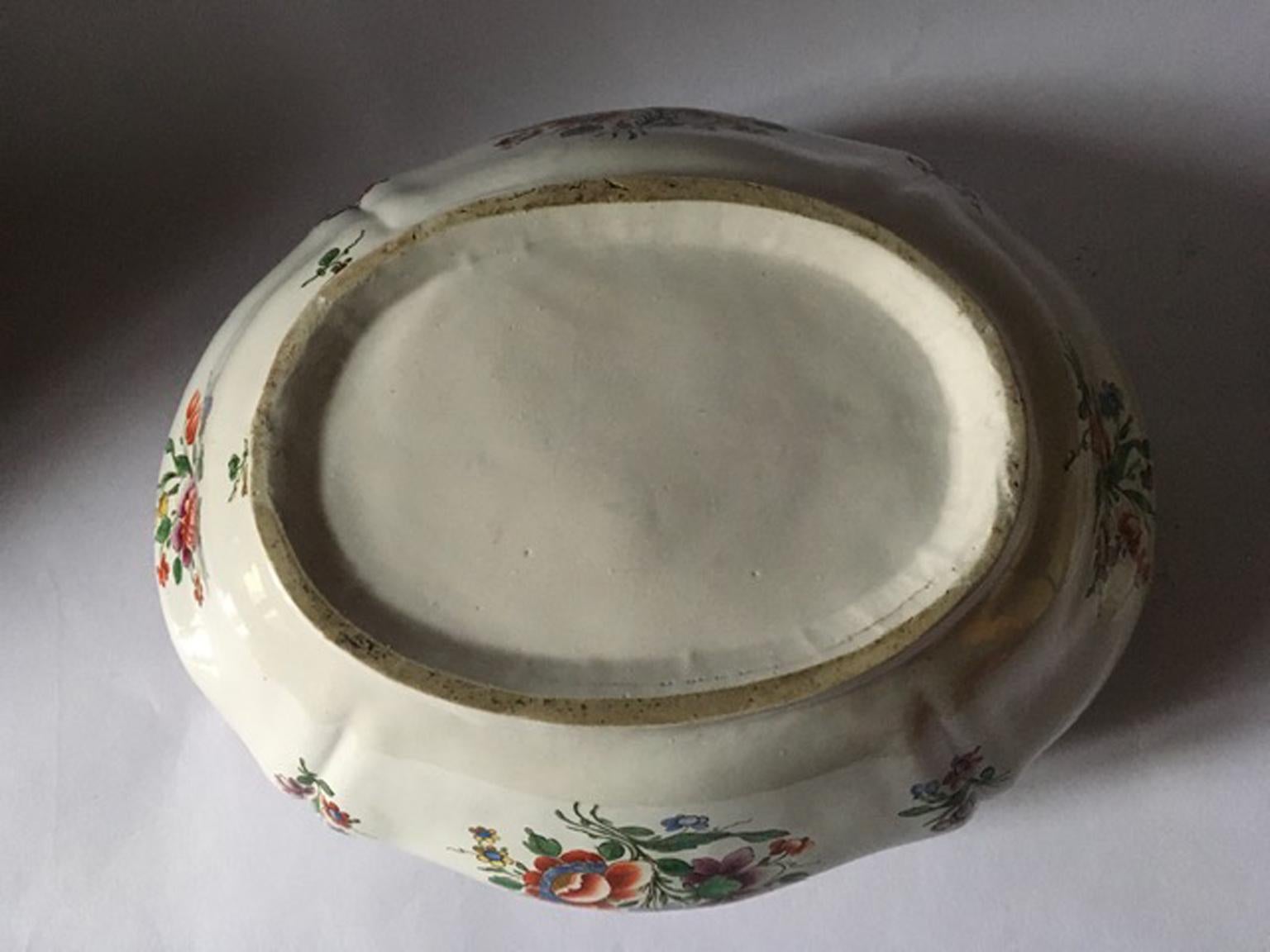 Italy Late 18th Century Porcelain Richard Ginori Doccia Soup Bowl For Sale 9