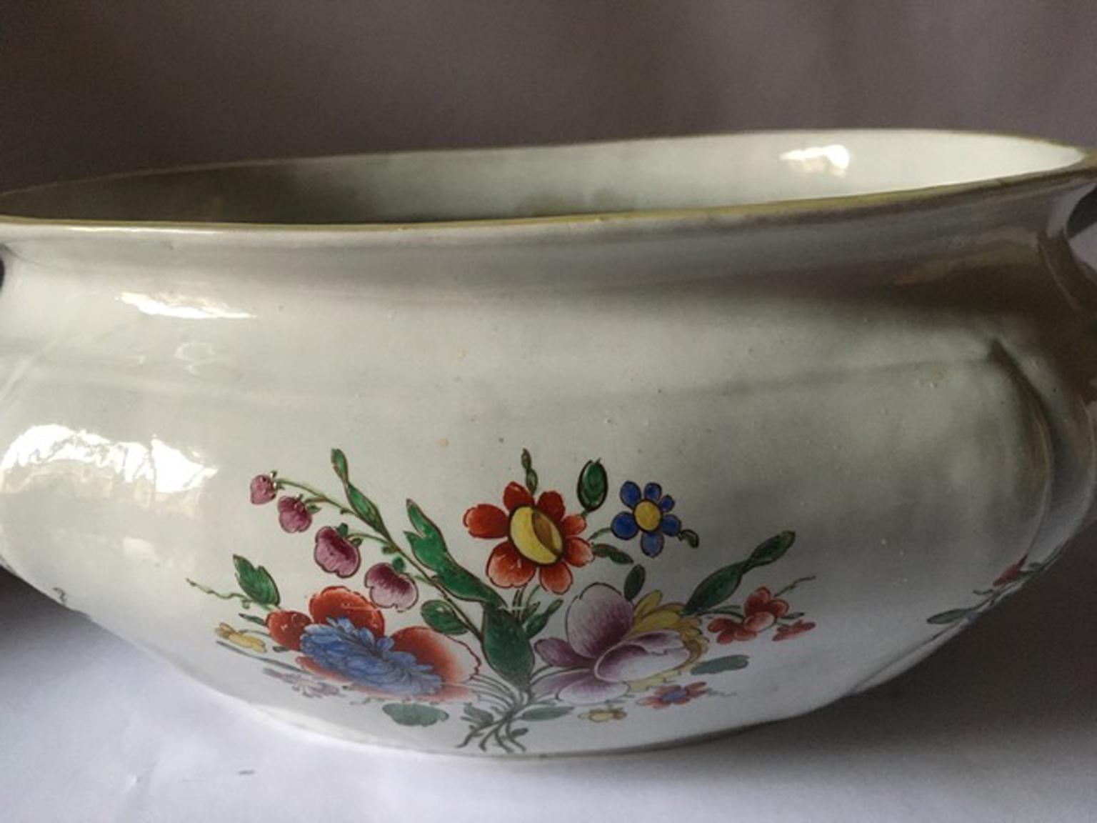 Italy Late 18th Century Porcelain Richard Ginori Doccia Soup Bowl For Sale 12