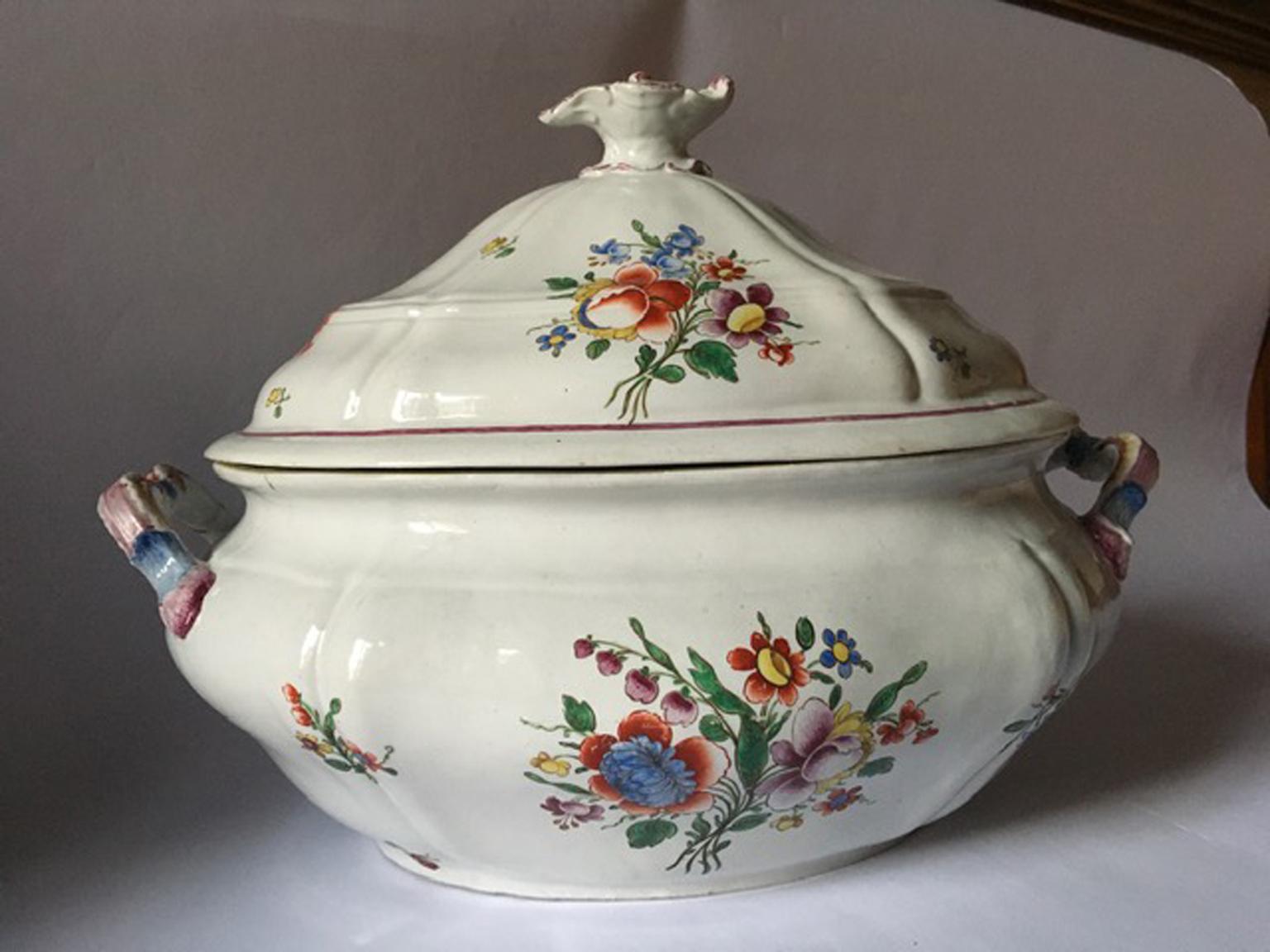 Italian Italy Late 18th Century Porcelain Richard Ginori Doccia Soup Bowl For Sale