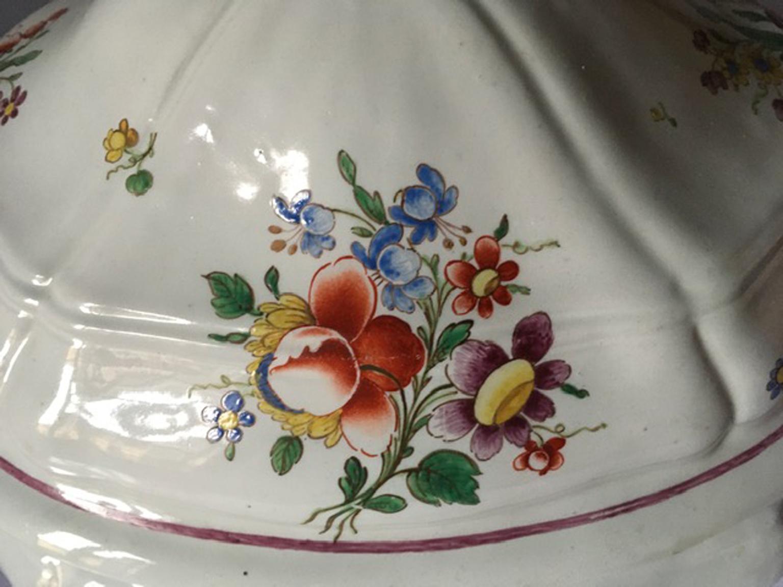 Italy Late 18th Century Porcelain Richard Ginori Doccia Soup Bowl In Good Condition For Sale In Brescia, IT