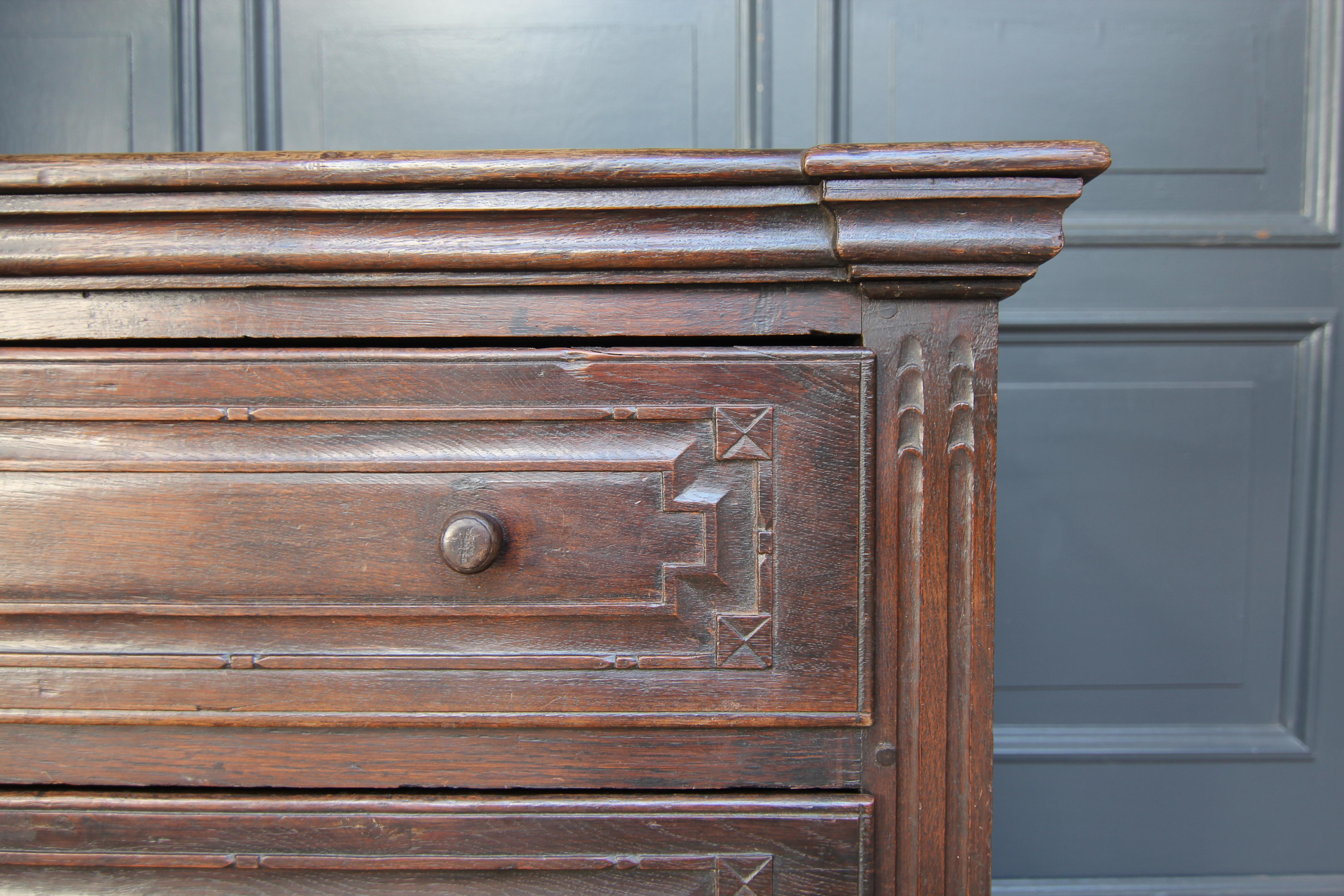 Late 18th Century Provincial Chest of Drawers Made of Oak 8