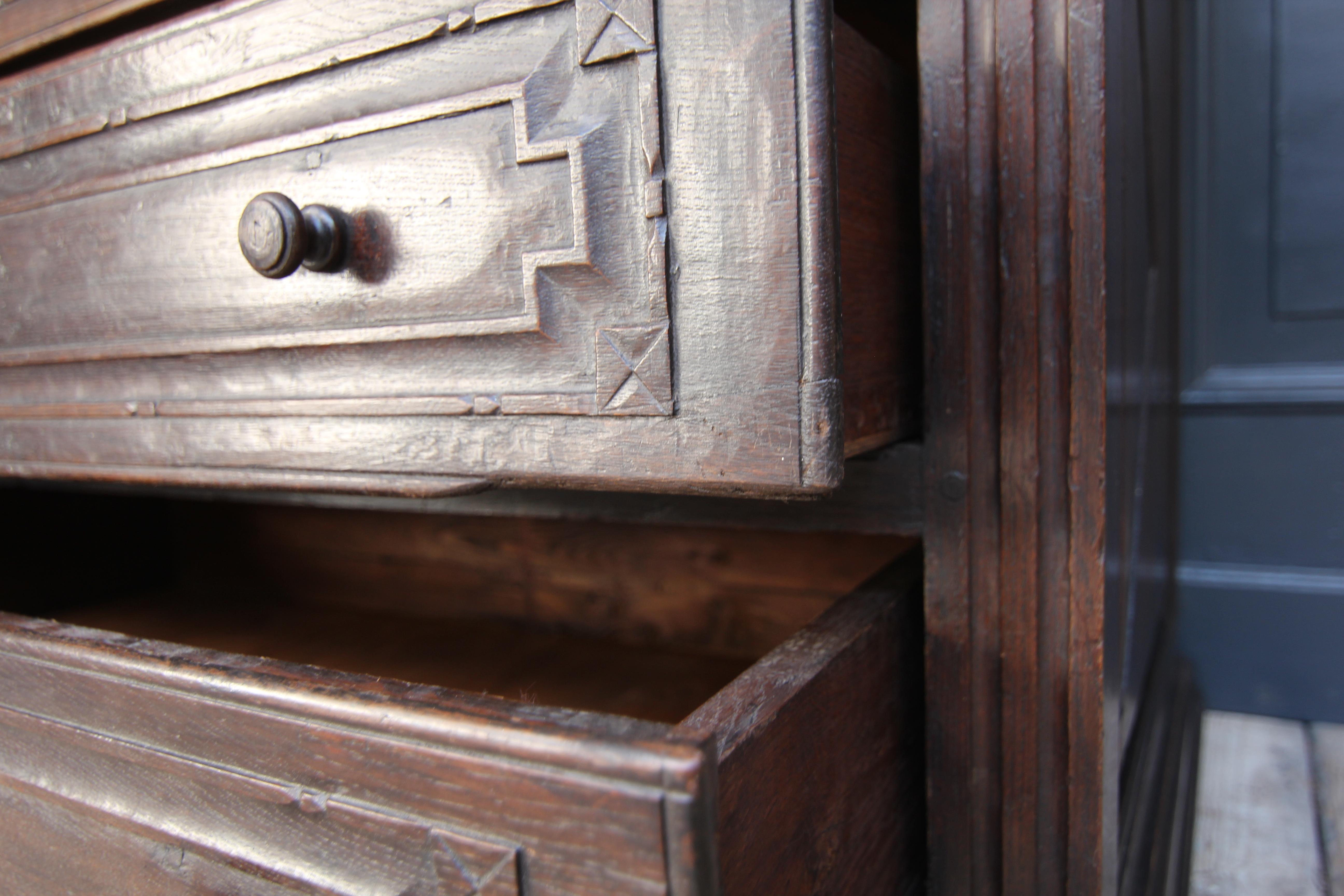 Late 18th Century Provincial Chest of Drawers Made of Oak 14