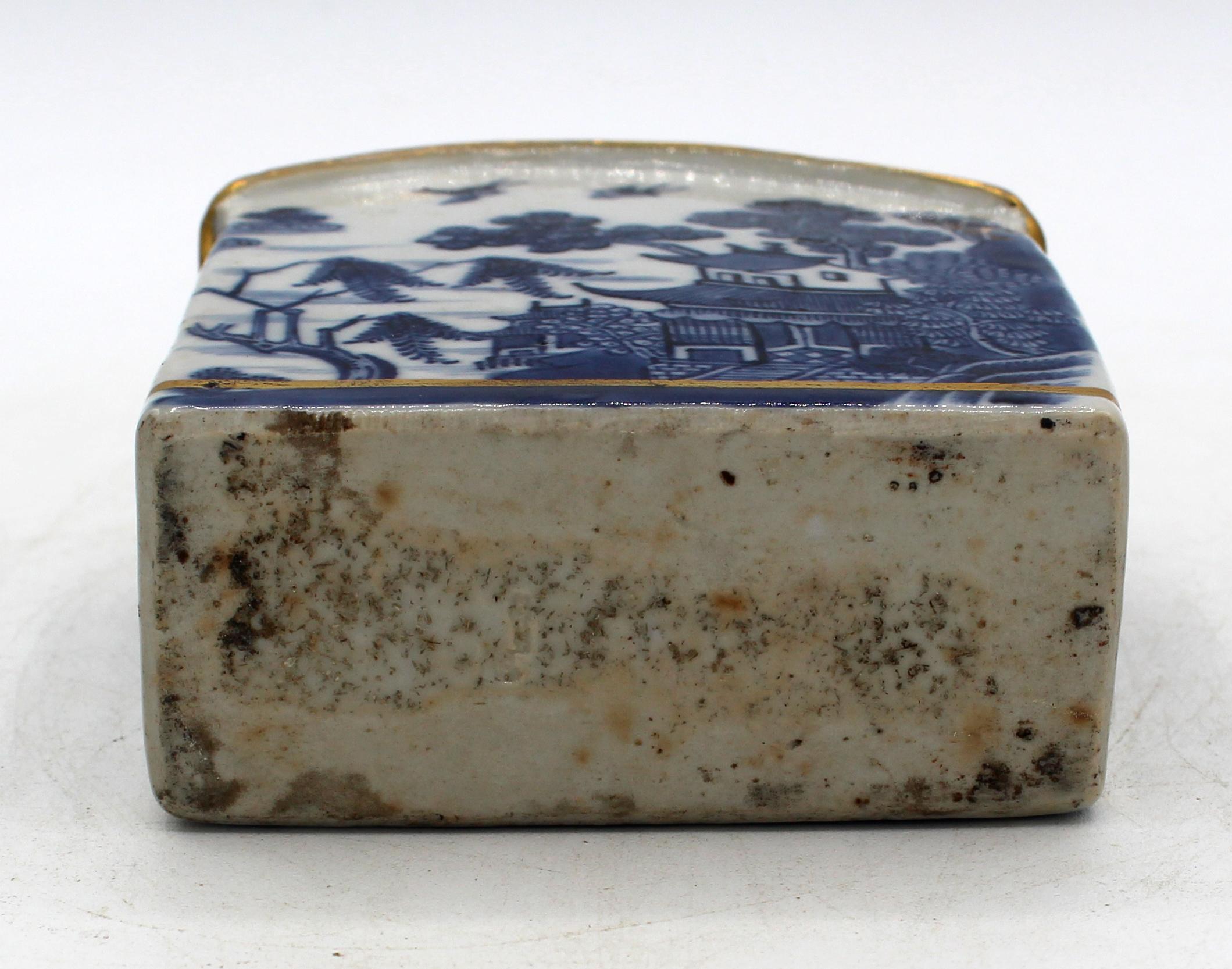 Late 18th Century Qing Dynasty Chinese Tea Caddy With Cover 1