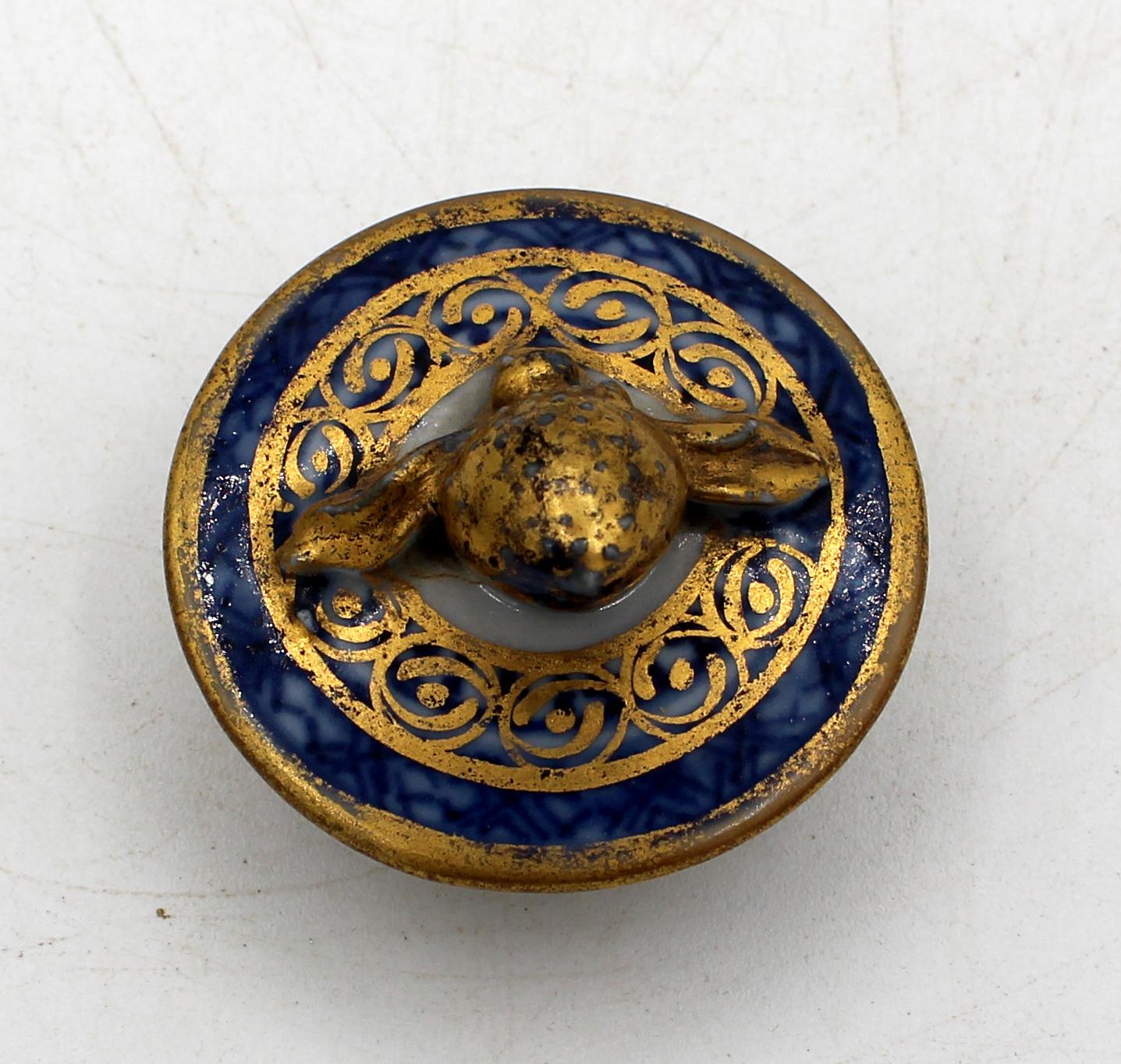 Late 18th Century Qing Dynasty Chinese Tea Caddy With Cover 3