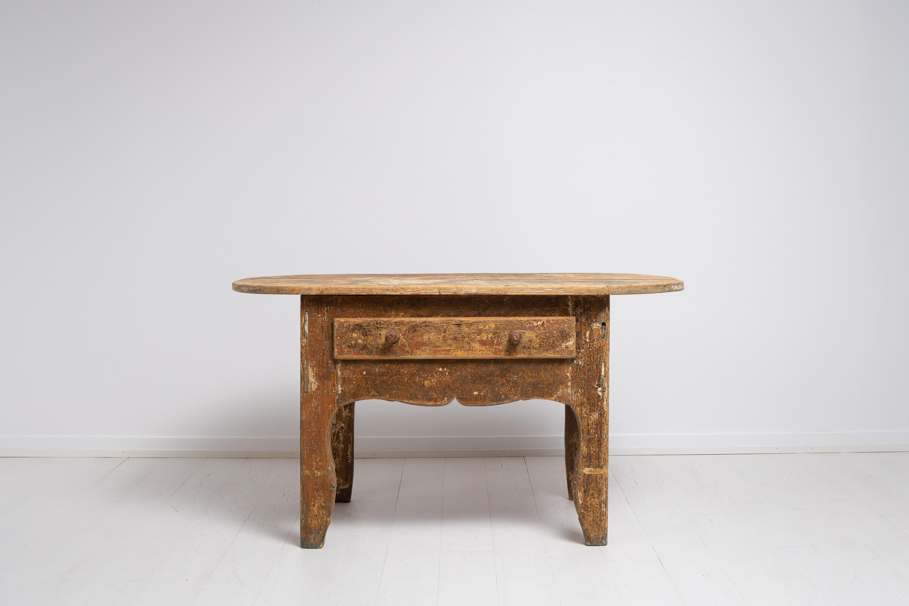 Suédois Rare table basse rococo suédoise d'art populaire suédois de la fin du 18ème siècle en vente
