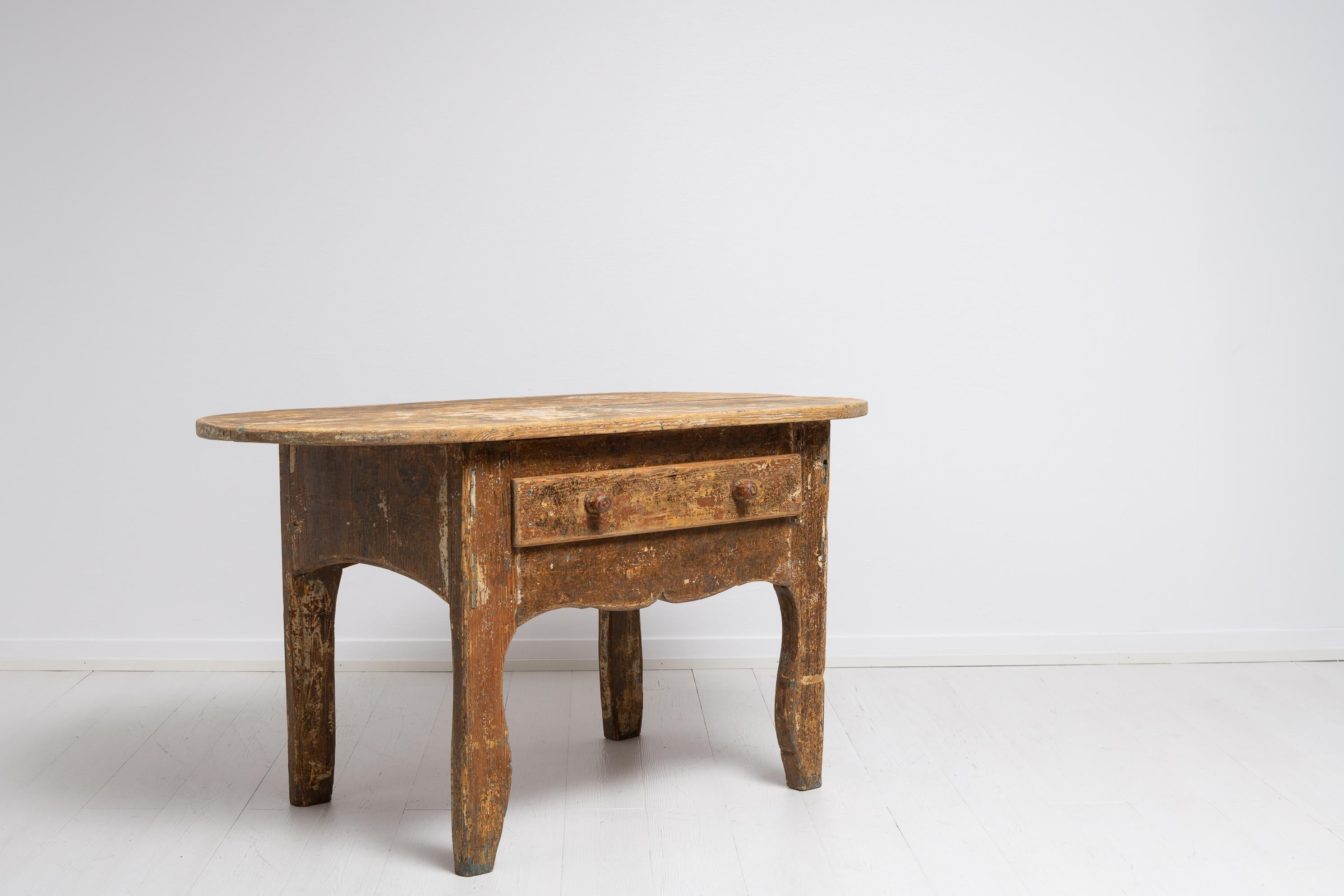 Fait main Rare table basse rococo suédoise d'art populaire suédois de la fin du 18ème siècle en vente