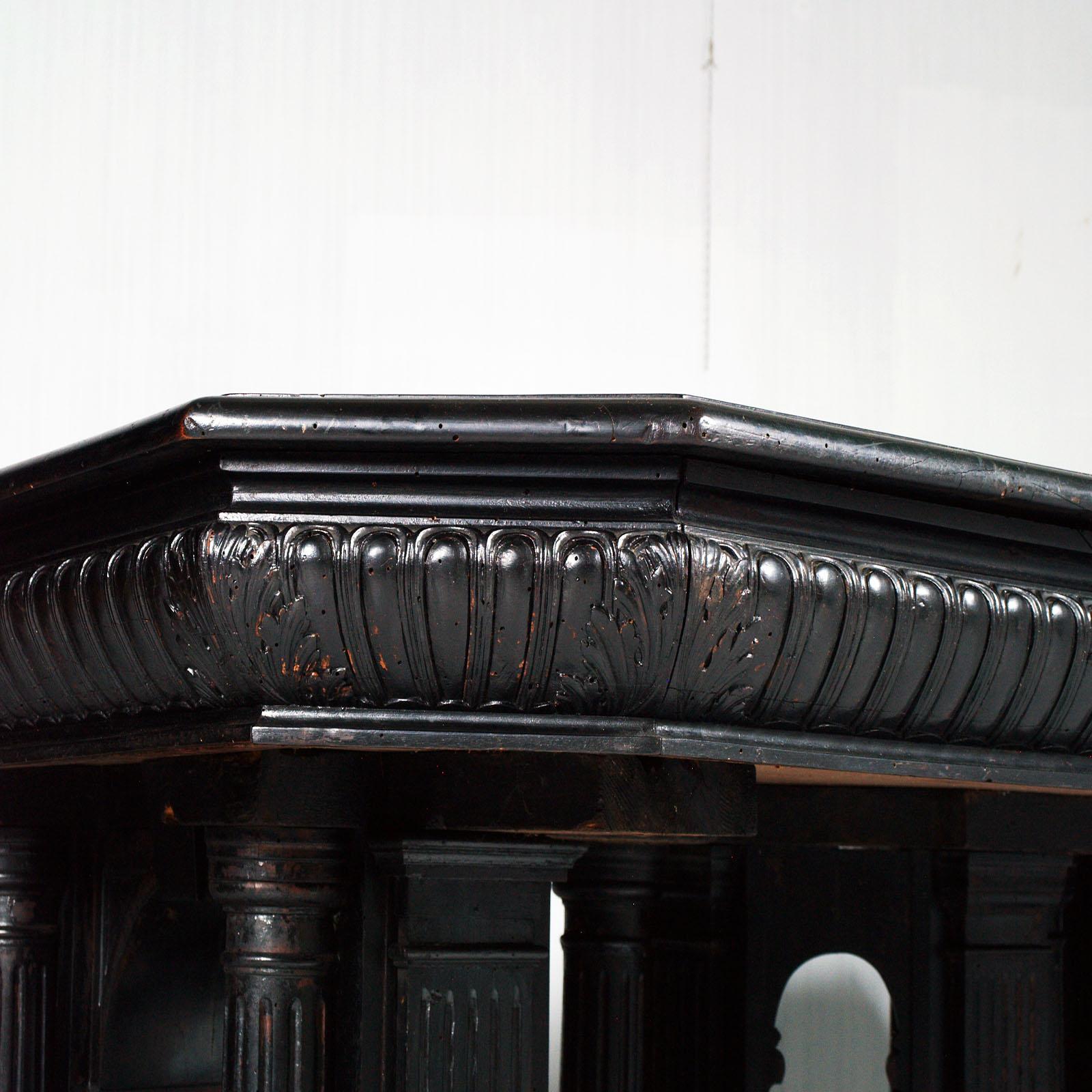 Carved 18th Century Renaissance Palladio Dining Room Set in blackening wood of walnut For Sale