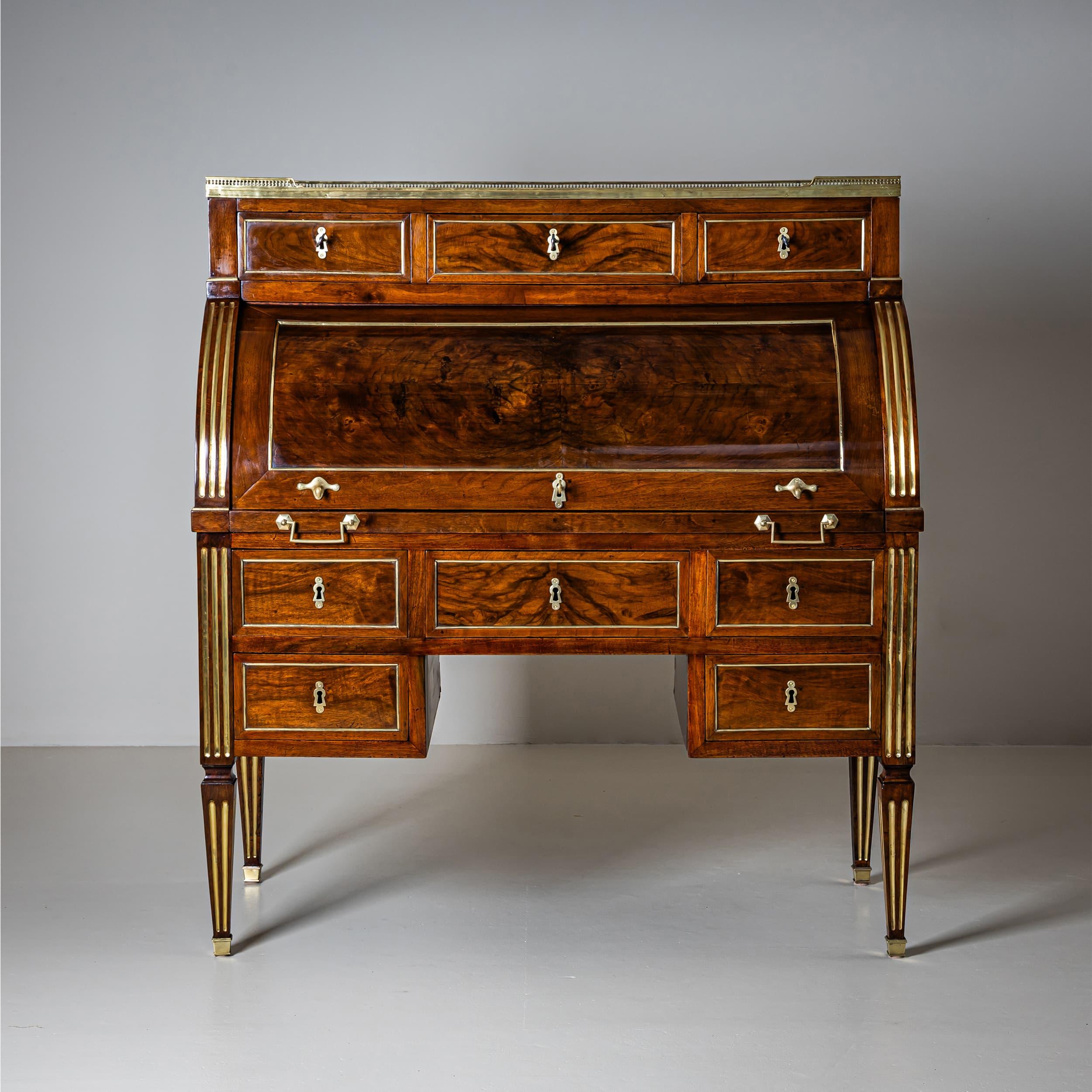 Late 18th Century Roll-Top Bureau, France For Sale 1
