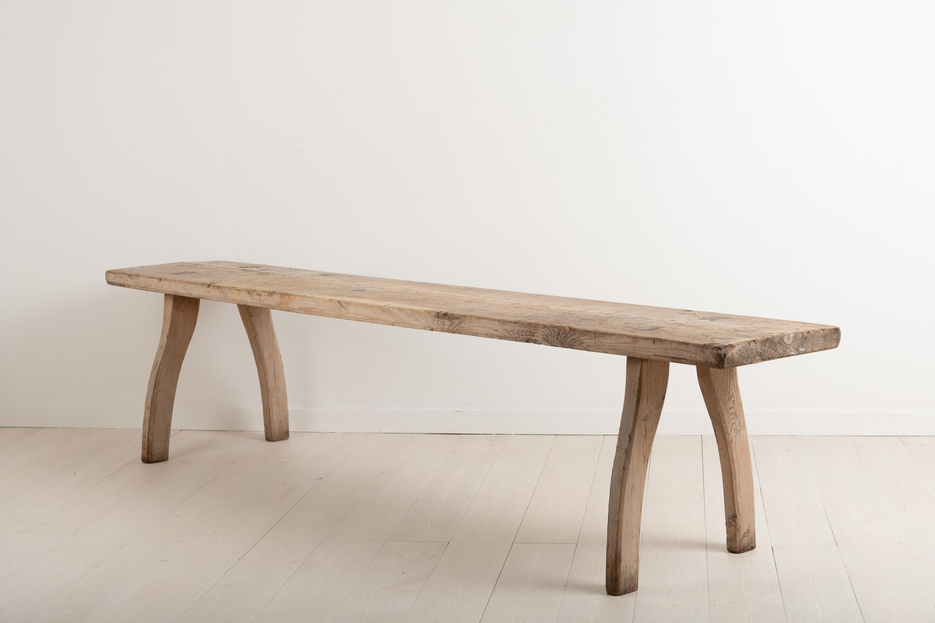 Late 18th Century Rustic Bench in Swedish Pine In Good Condition In Kramfors, SE