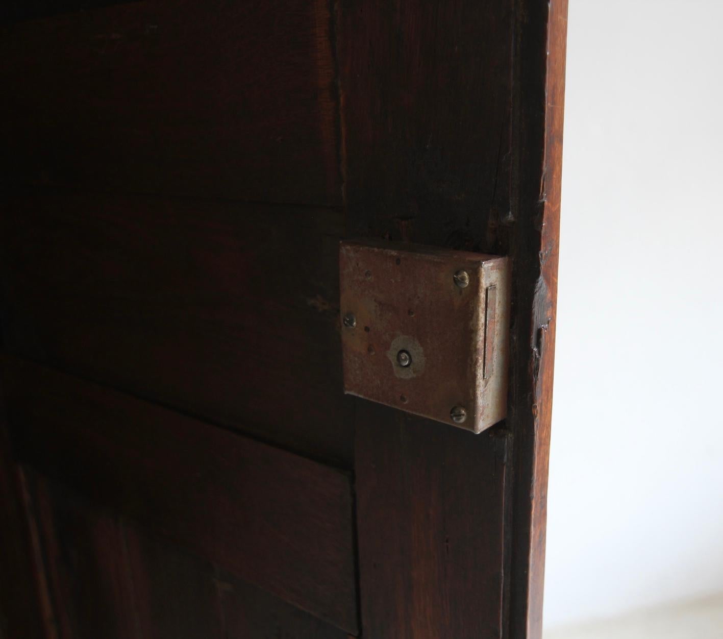 Late 18th Century Rustic Oak Cabinet For Sale 14