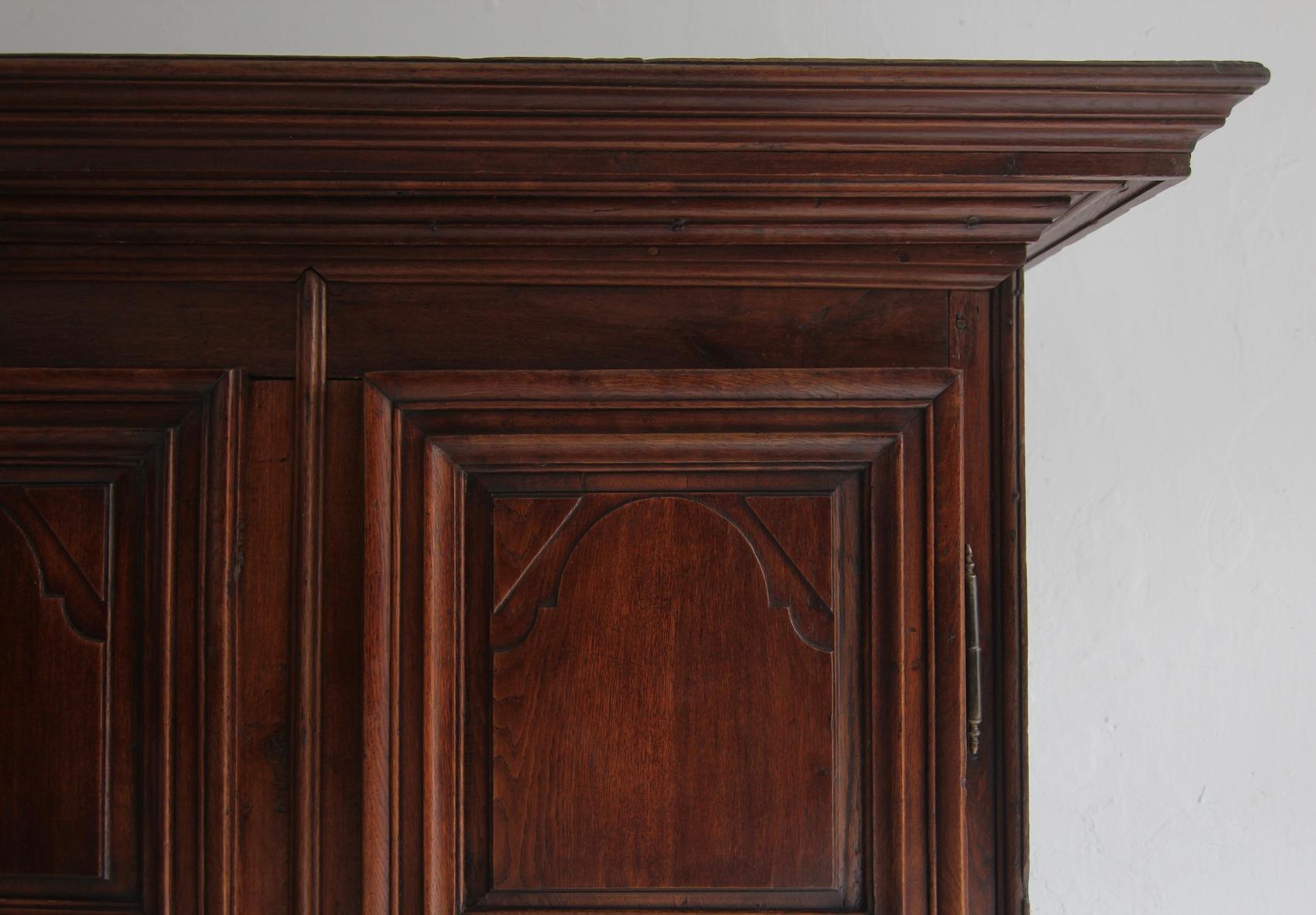 Late 18th Century Rustic Oak Cabinet For Sale 4
