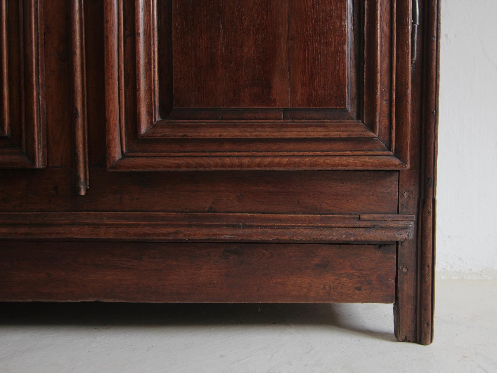 Late 18th Century Rustic Oak Cabinet For Sale 5