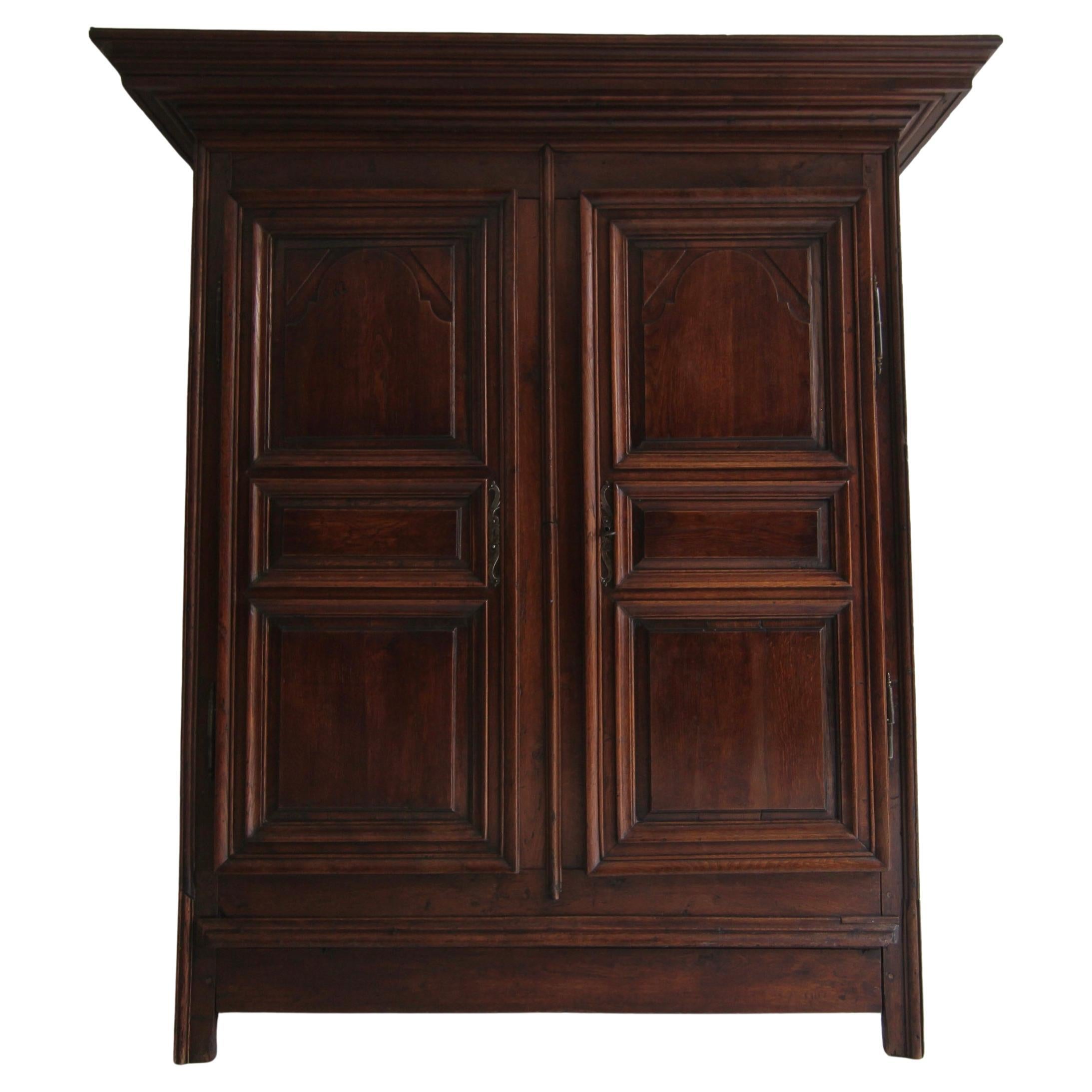 Late 18th Century Rustic Oak Cabinet For Sale