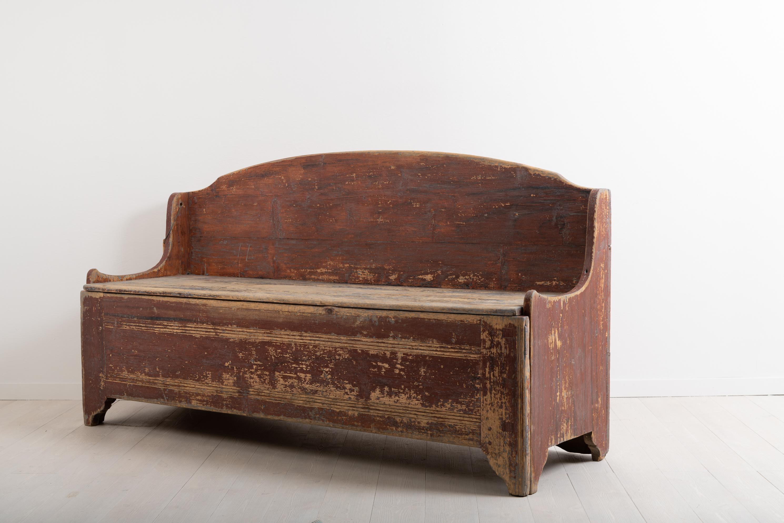 Late 18th Century Rustic Swedish Bench In Good Condition In Kramfors, SE