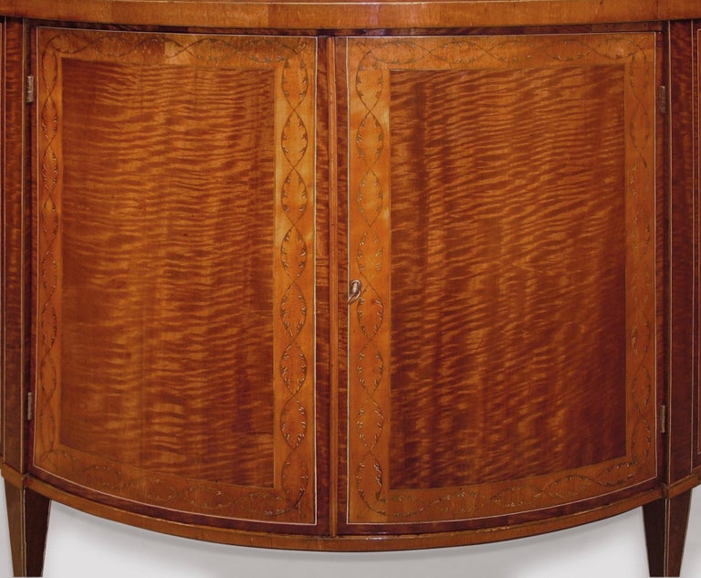 English Late 18th Century Sheraton Period Mahogany and Satinwood Demilune Commode For Sale