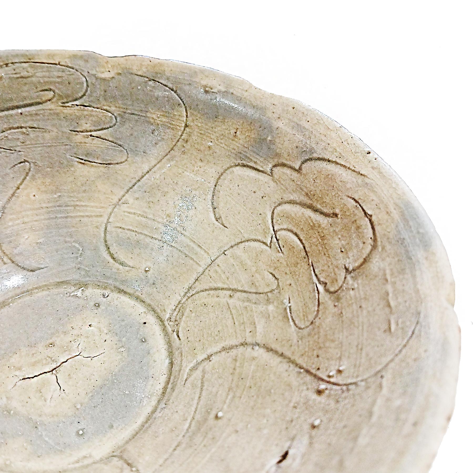Mid-19th Century Shipwreck-Reclaimed Ceramic Bowls from Indonesia For Sale 6