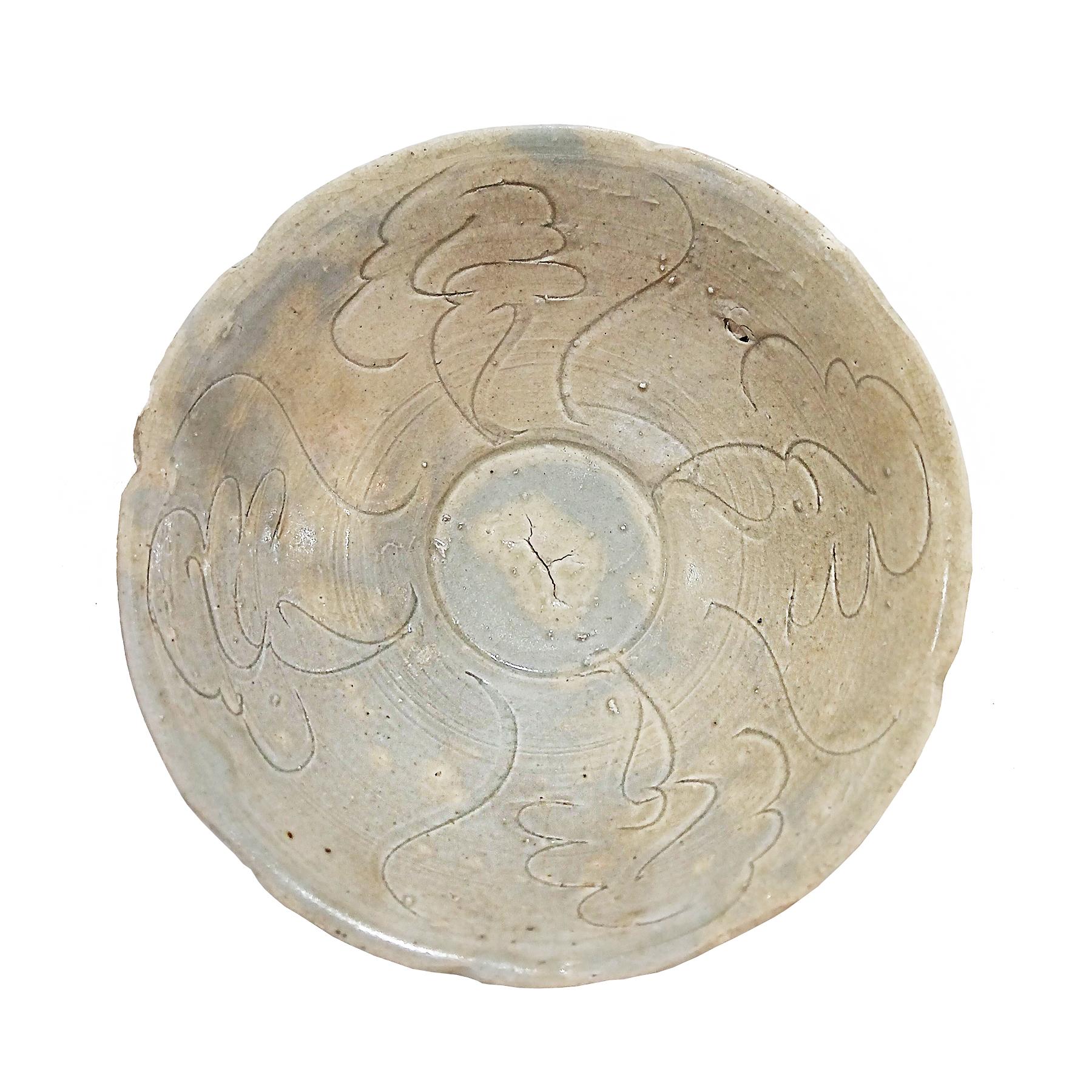 Mid-19th Century Shipwreck-Reclaimed Ceramic Bowls from Indonesia For Sale 5