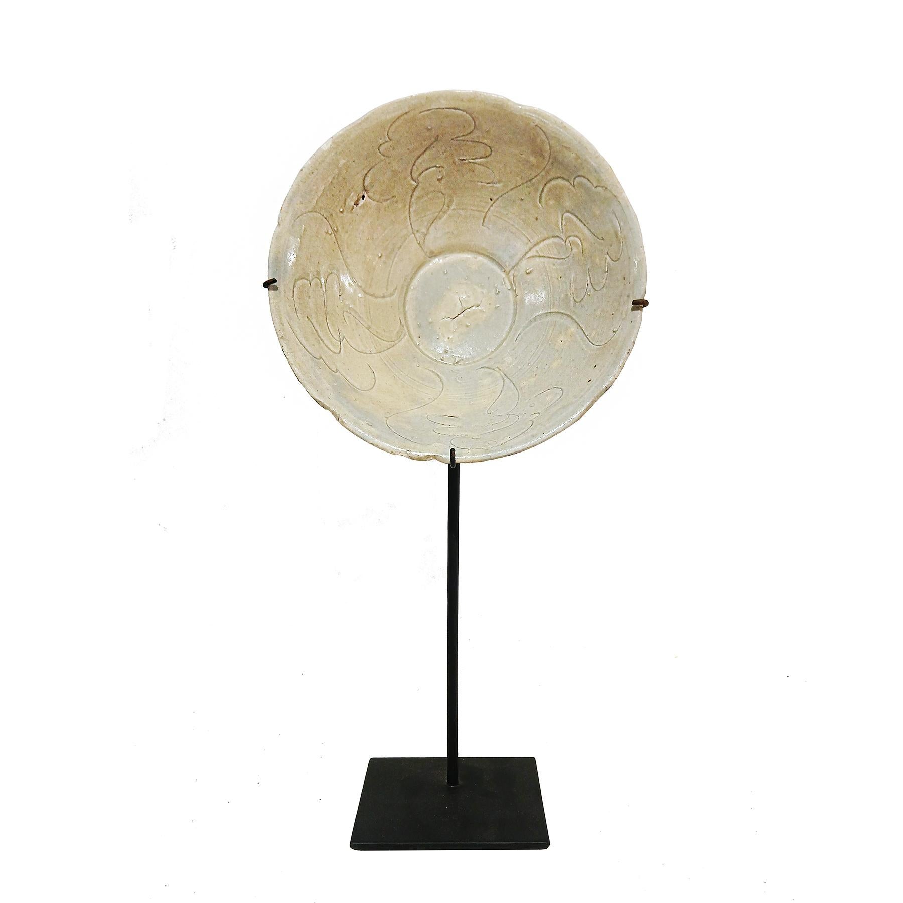 Mid-19th Century Shipwreck-Reclaimed Ceramic Bowls from Indonesia For Sale 2