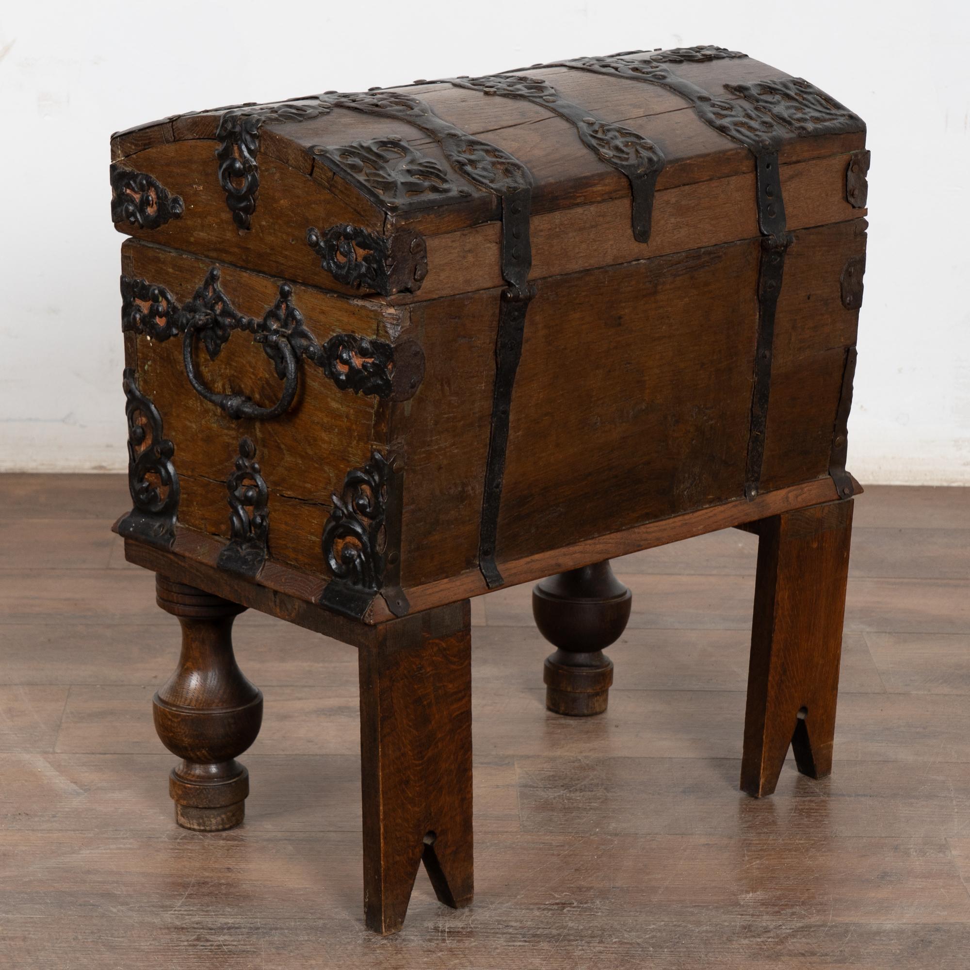 Late 18th Century Small Dome Top Oak Trunk on Stand, Sweden For Sale 9