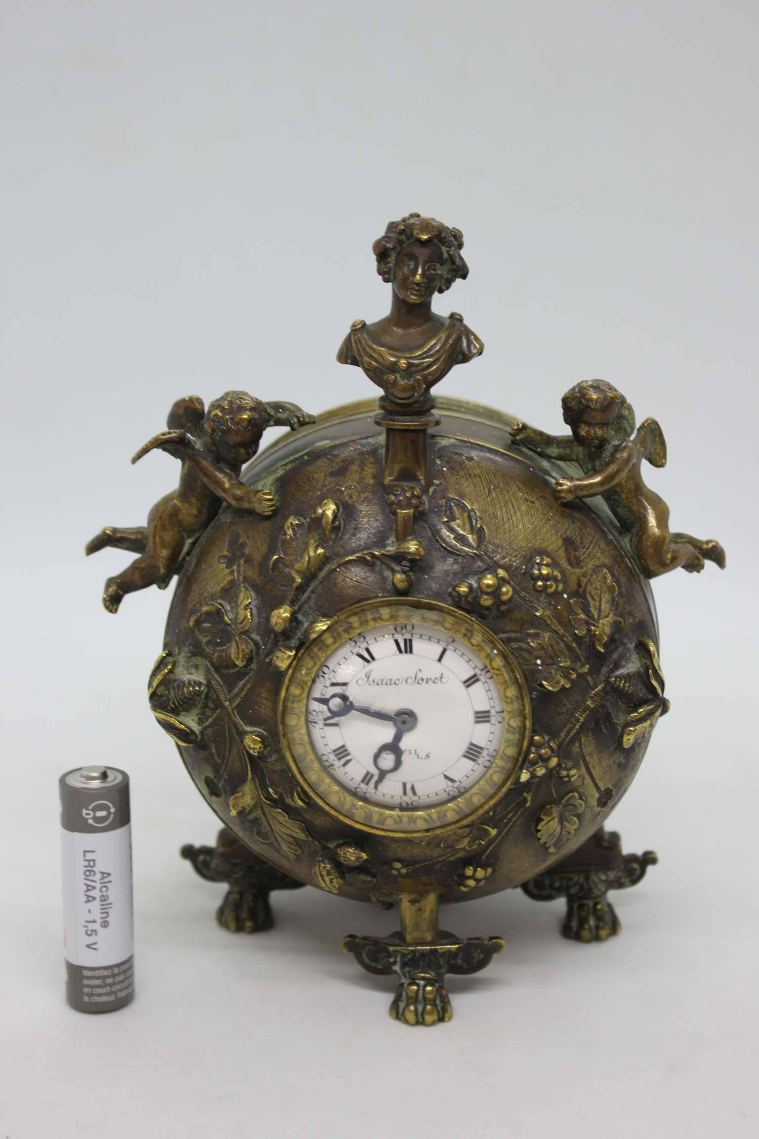 Late 18th Century Small Round Clock by Isaac Soret & Fils 6