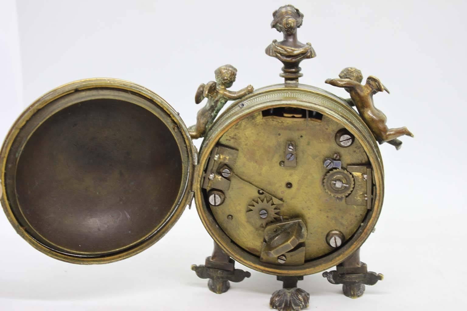 Late 18th Century Small Round Clock by Isaac Soret & Fils 1