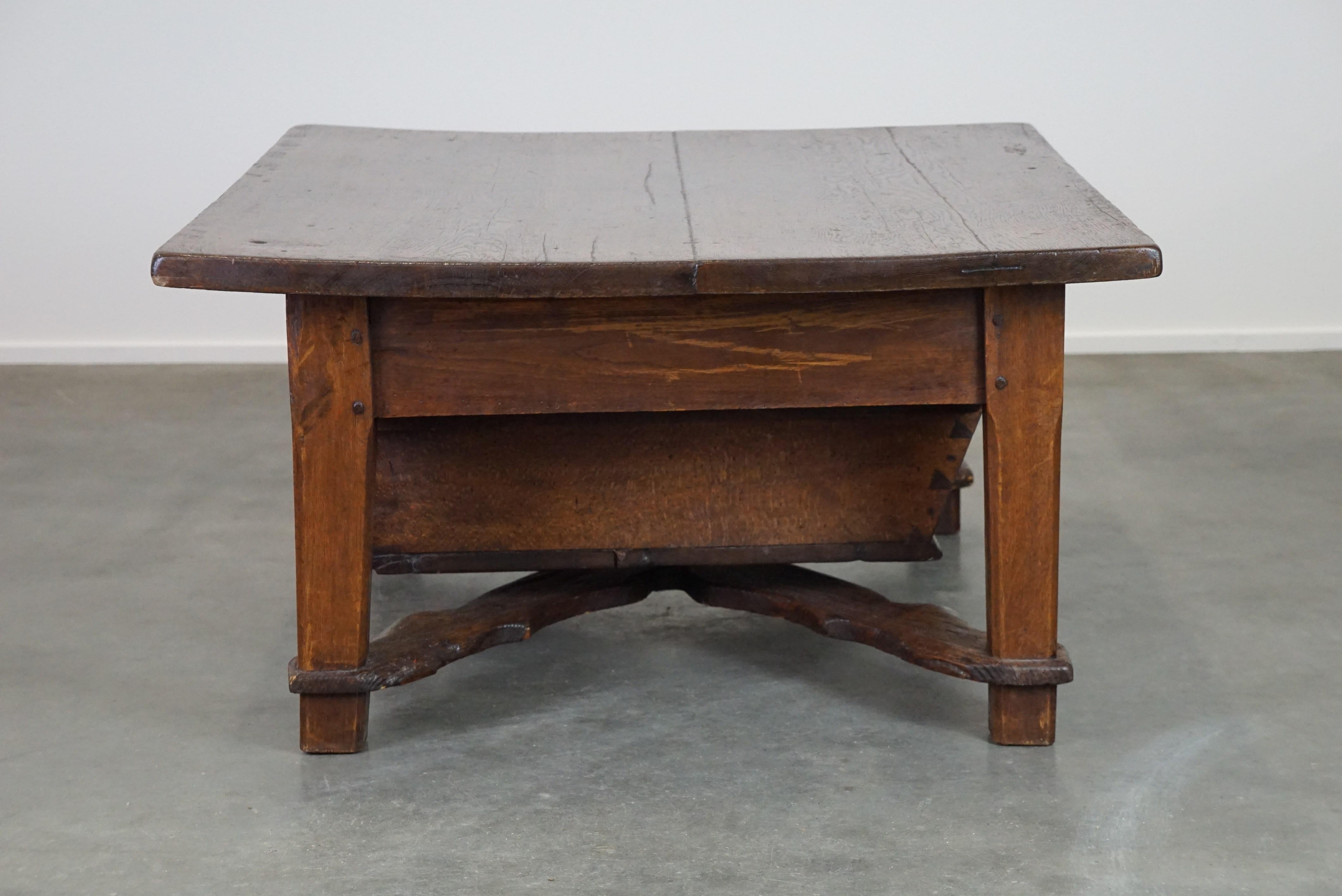 18th Century Late 18th-century Spanish coffee table with deep drawer and a beautiful patina For Sale