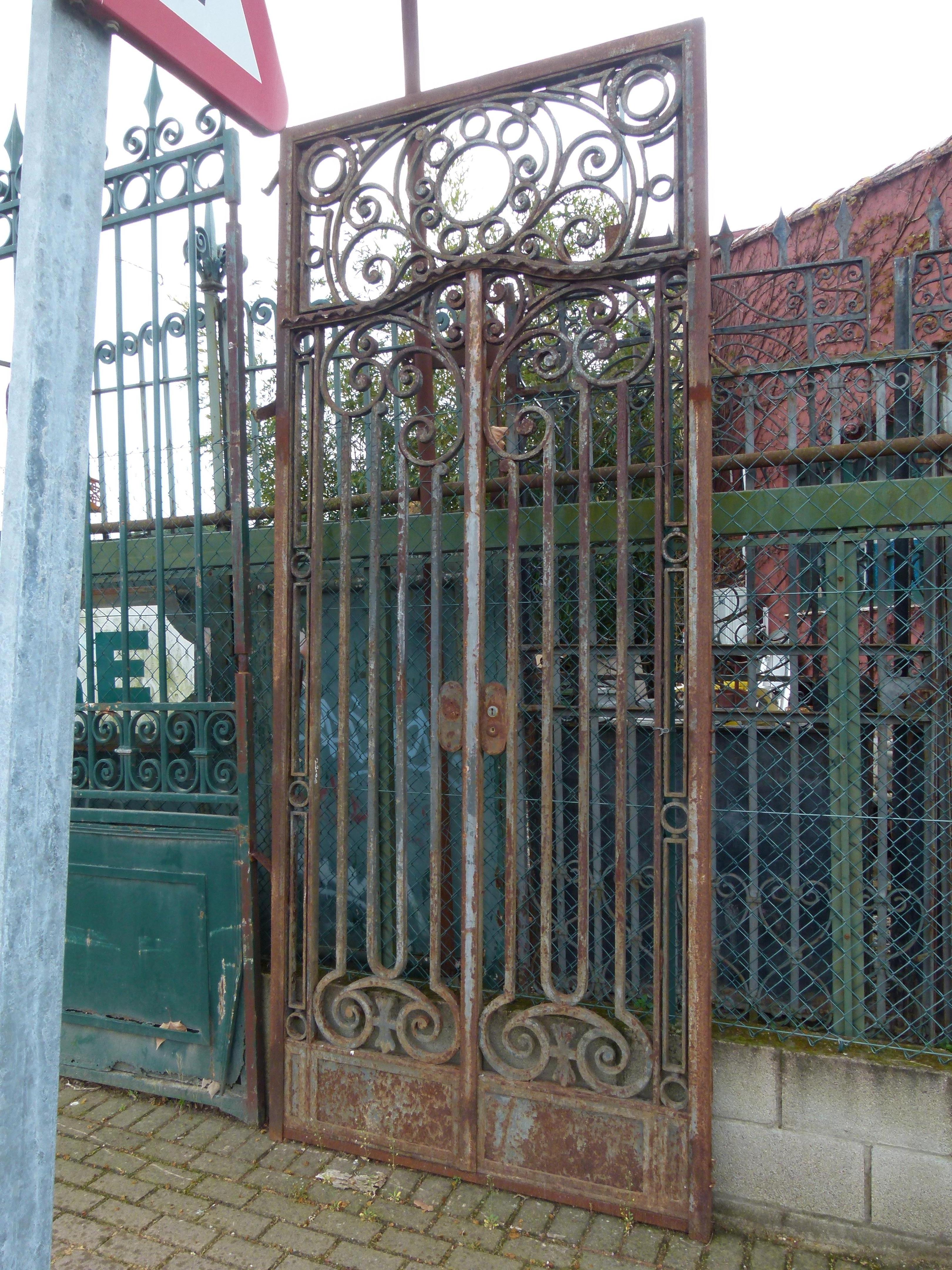 metal gate in spanish