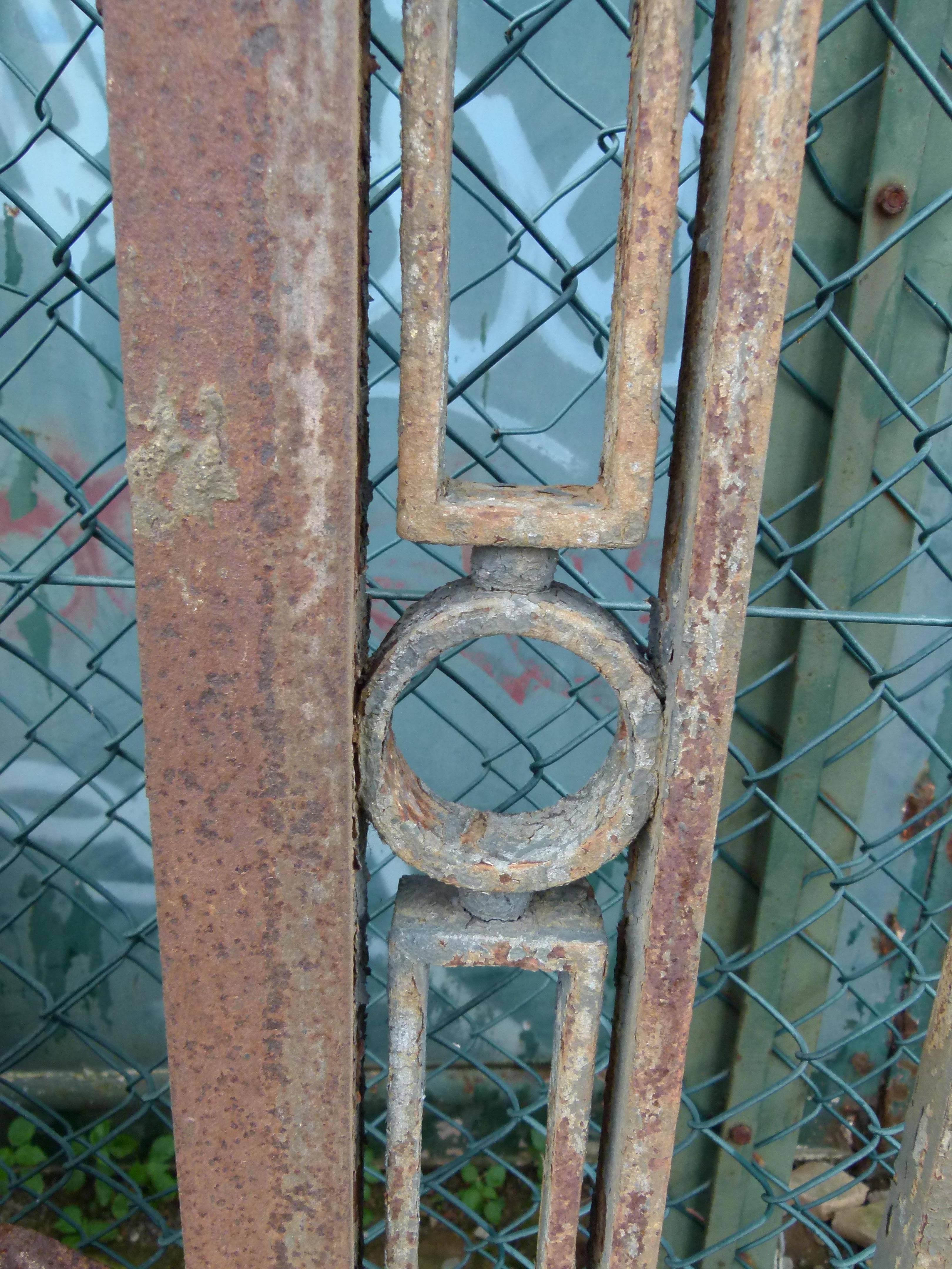  Old Spanish Iron Front Gate In Fair Condition In Vulpellac, Girona