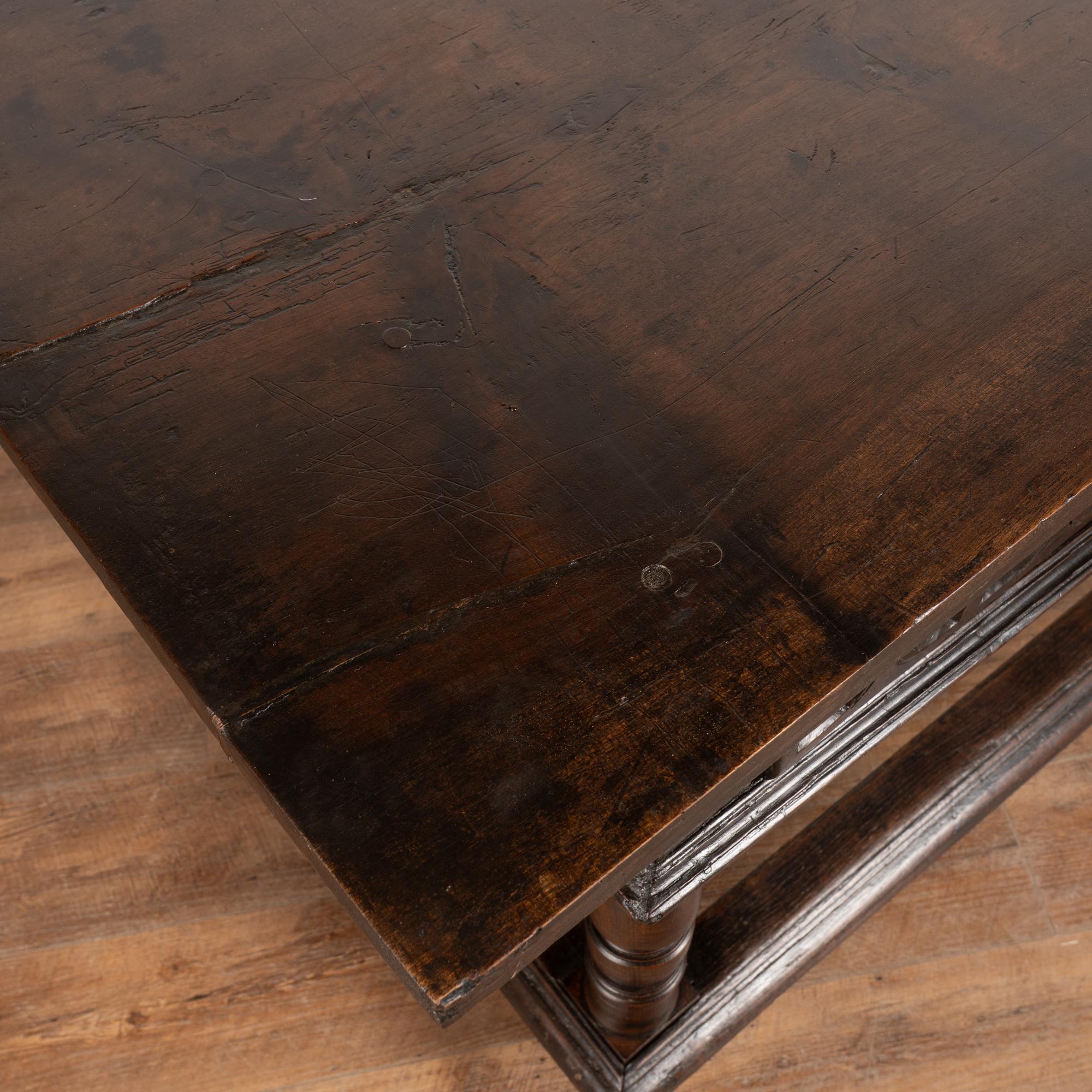 Late 18th Century Spanish Oak Console Table with Two Drawers For Sale 5