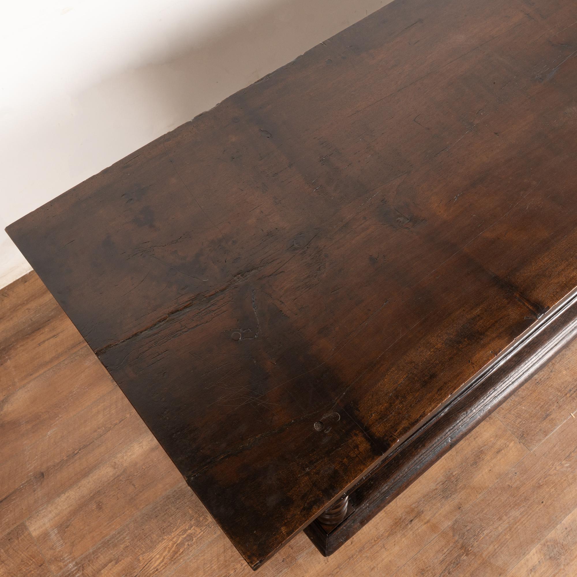 Late 18th Century Spanish Oak Console Table with Two Drawers For Sale 7