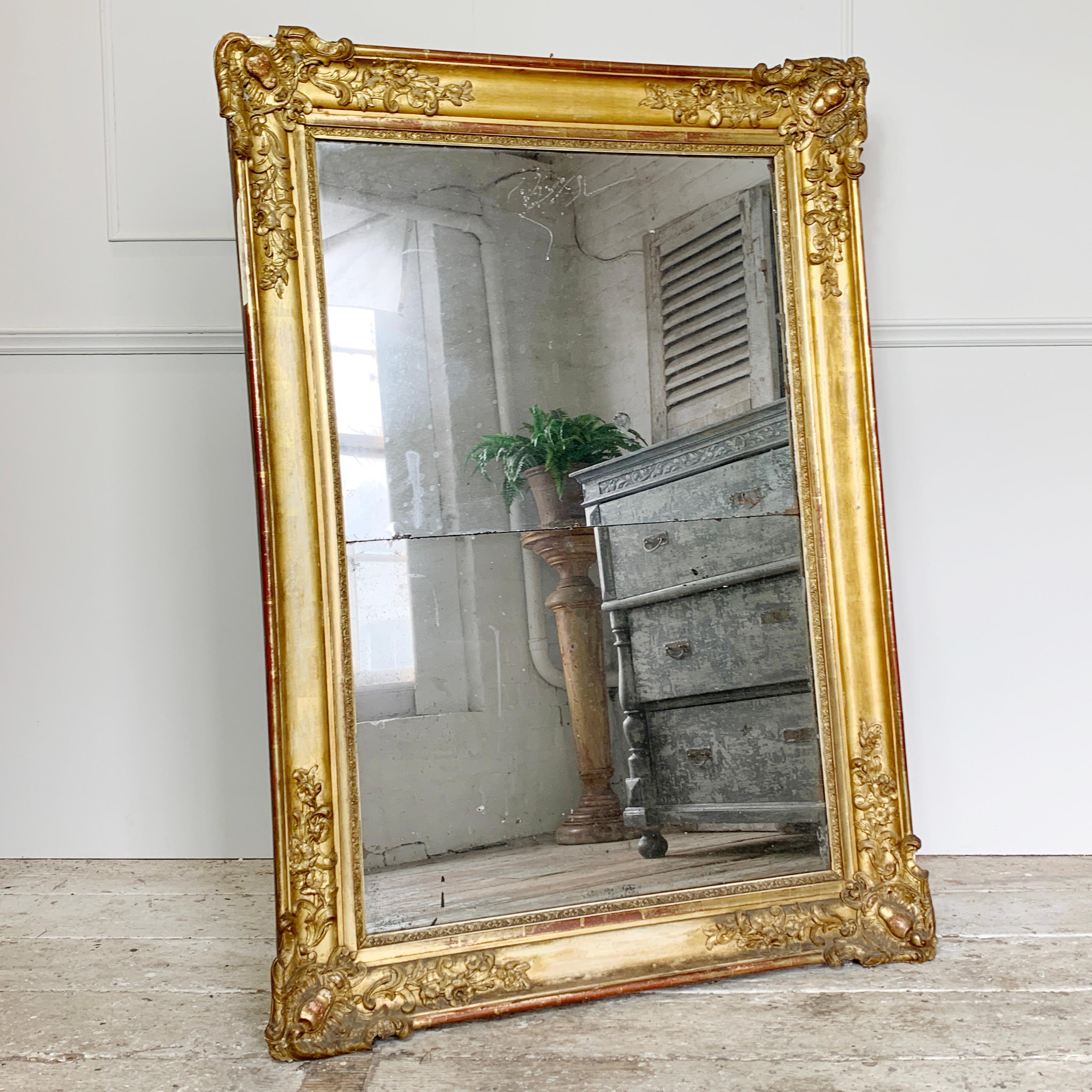 A.I.C. Antique Mirror, fin du 18ème siècle, avec plaque fendue en or en vente 4