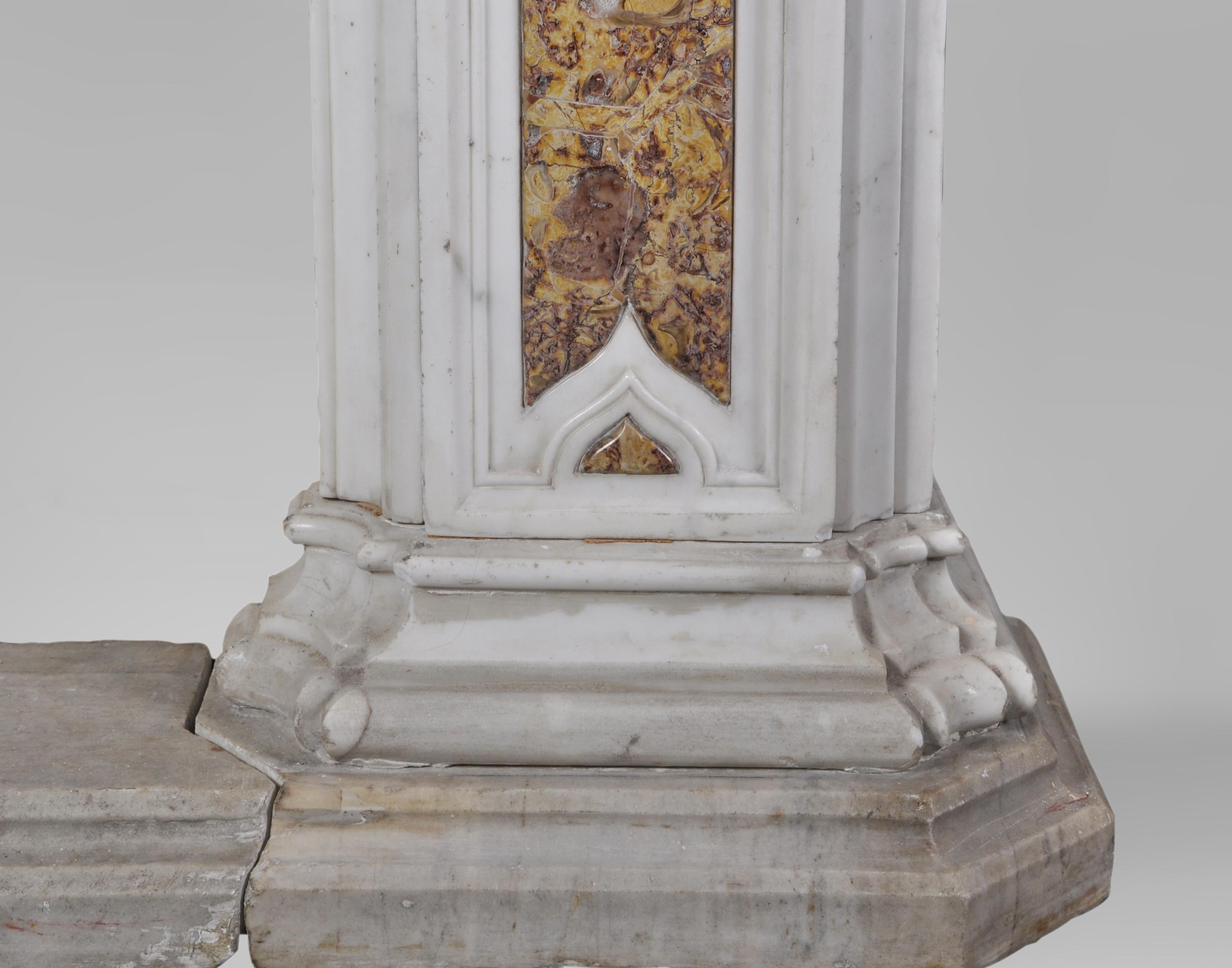 Late 18th century Statuary and Brocatelle marble fireplace with putti For Sale 12