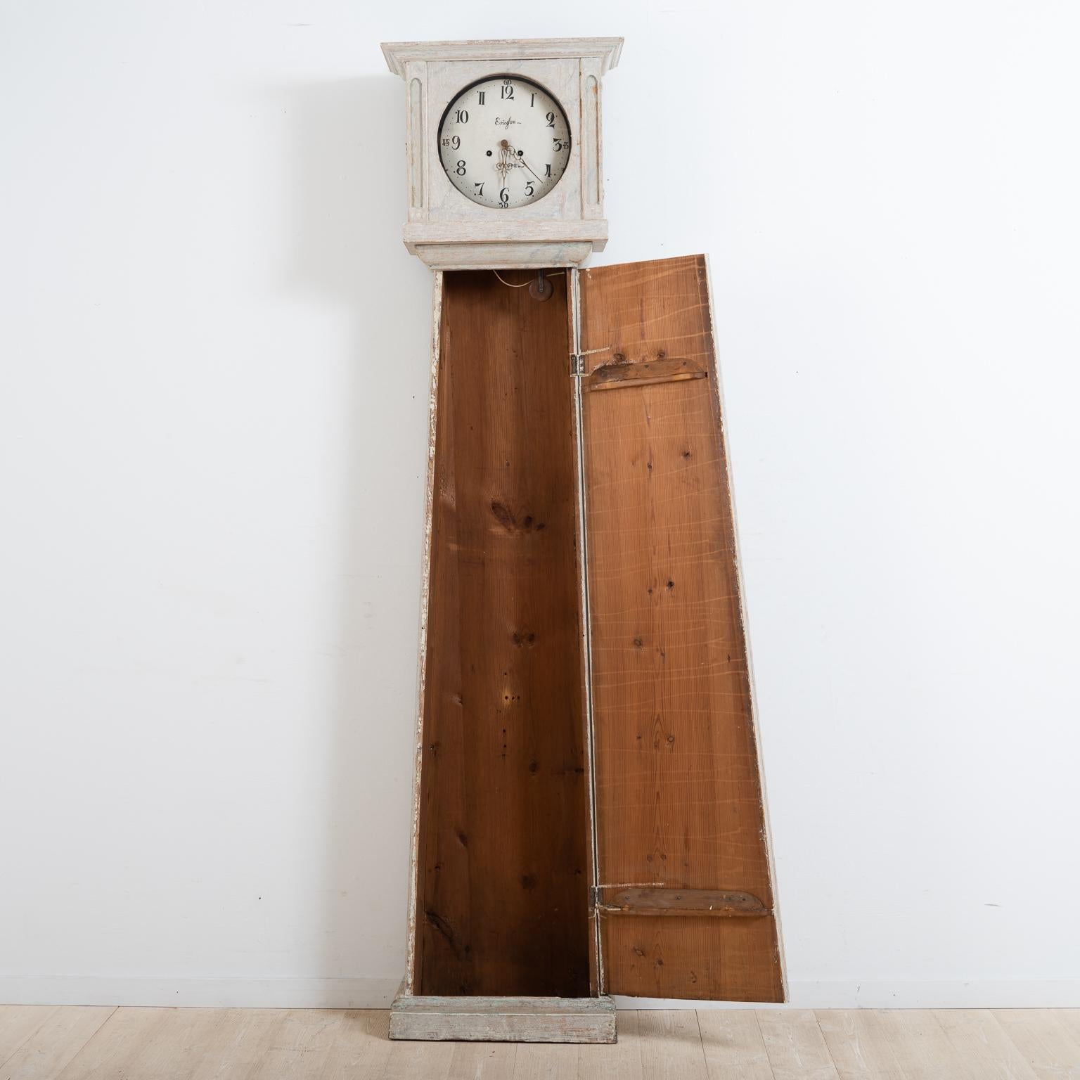 Late 18th Century Straight Gustavian Long Case Clock In Good Condition In Kramfors, SE