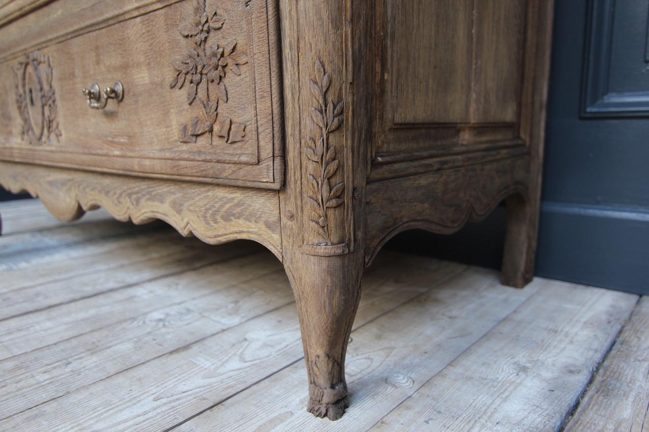 Late 18th Century Stripped Oak Louis XVI Chest of Drawers 7