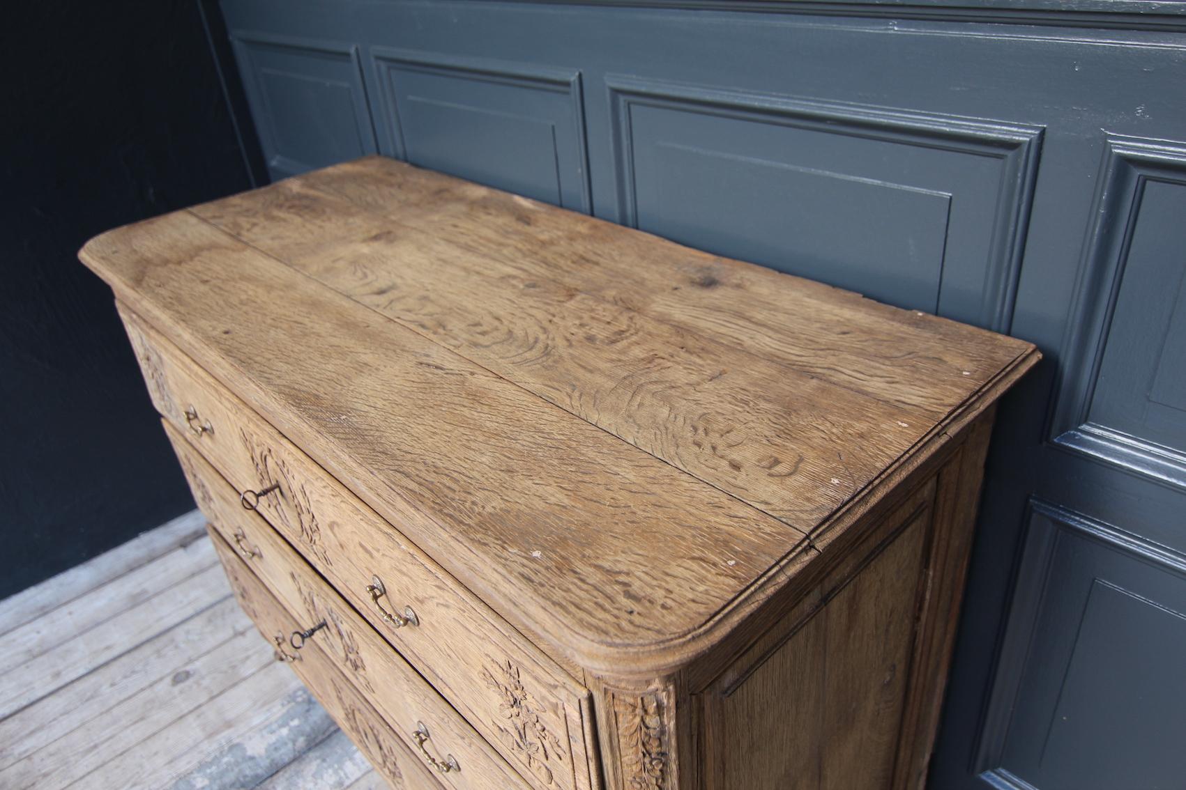 Late 18th Century Stripped Oak Louis XVI Chest of Drawers 13